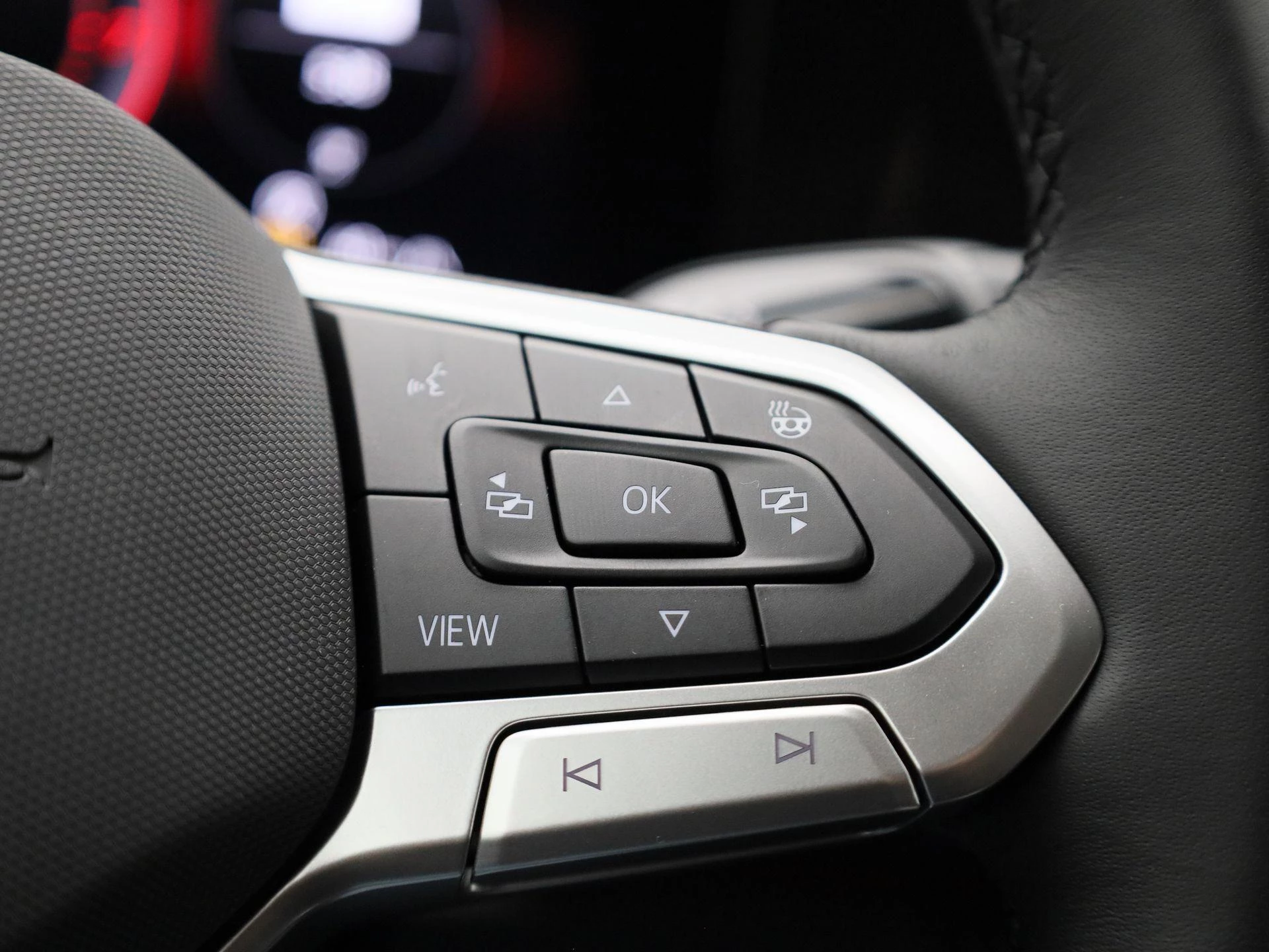 Volkswagen-Tiguan-image-25