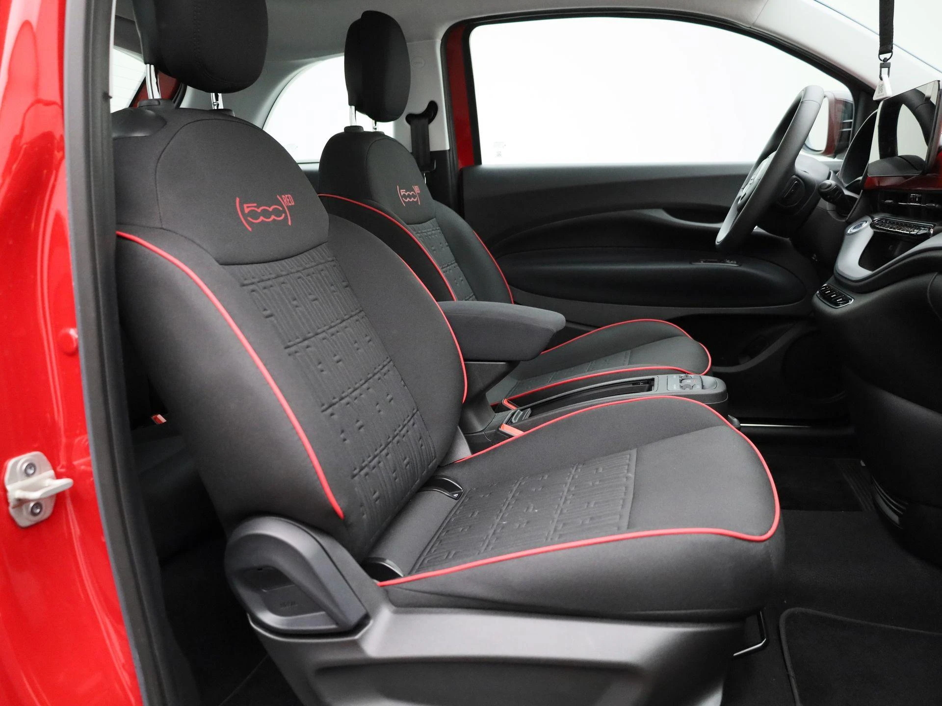 Fiat-500e-image-32
