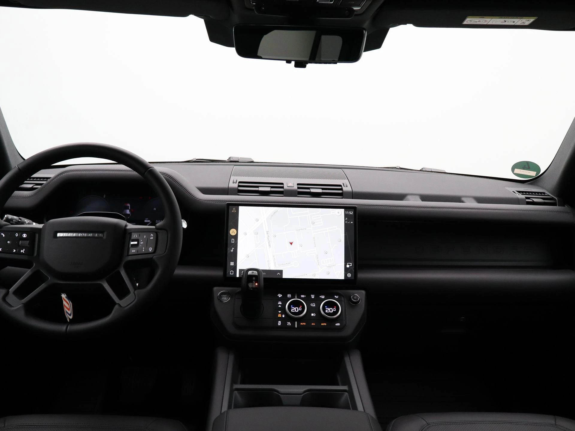 Land Rover Defender 110 2.0 P300e 110 Dynamic Edition