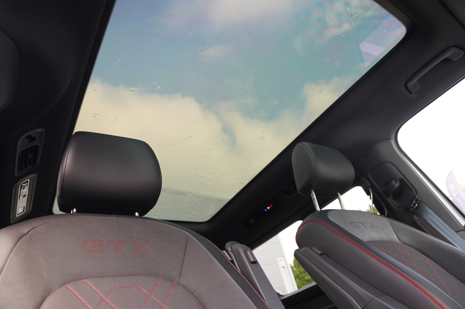 Volkswagen-ID. Buzz-image-30