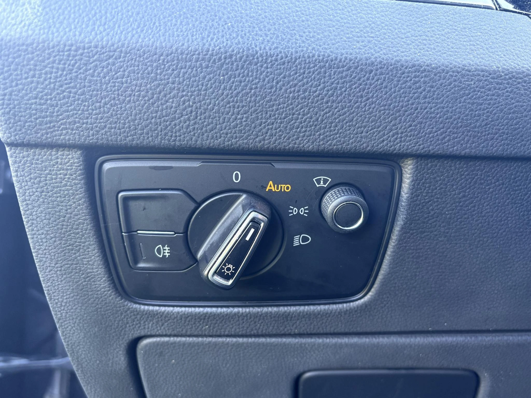 Volkswagen-Passat-image-14