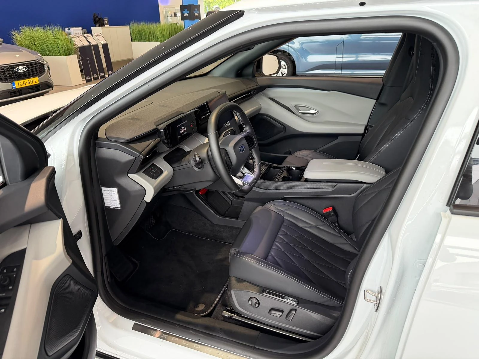Ford-Explorer-image-9