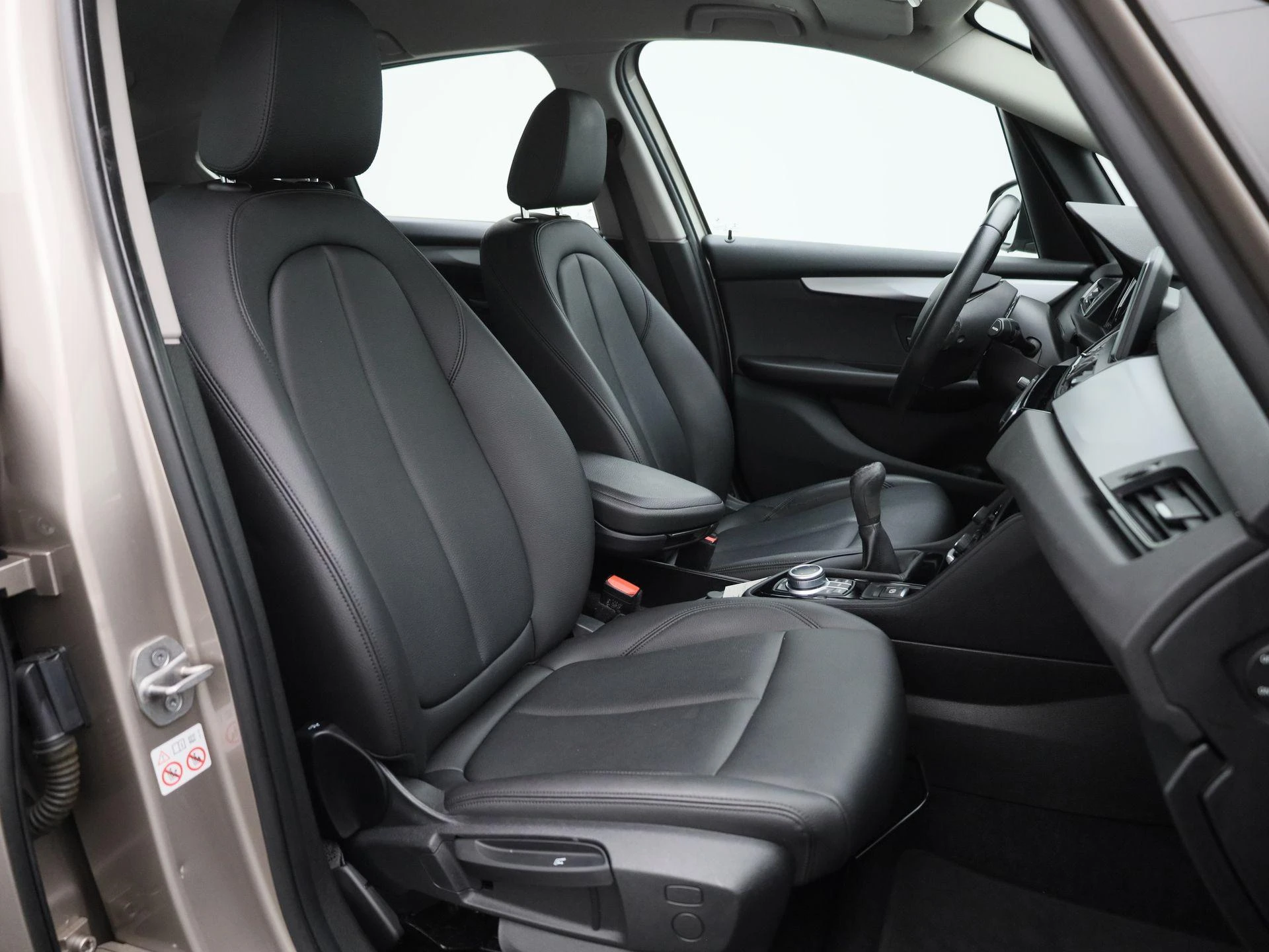 BMW-2 Reeks-image-30