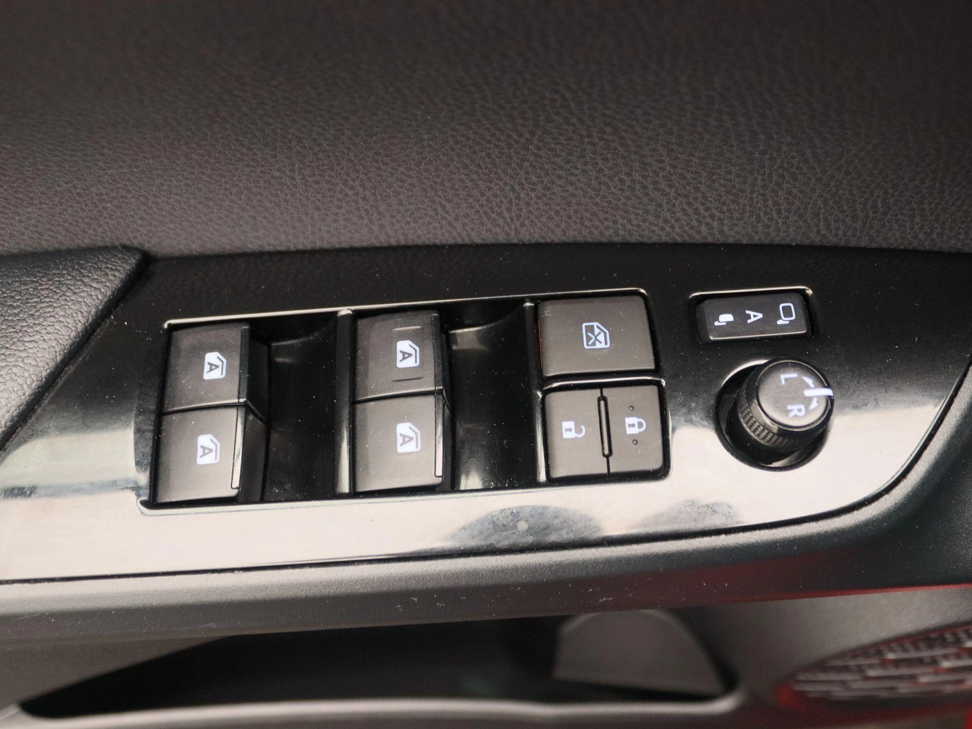 Toyota-Prius-image-21
