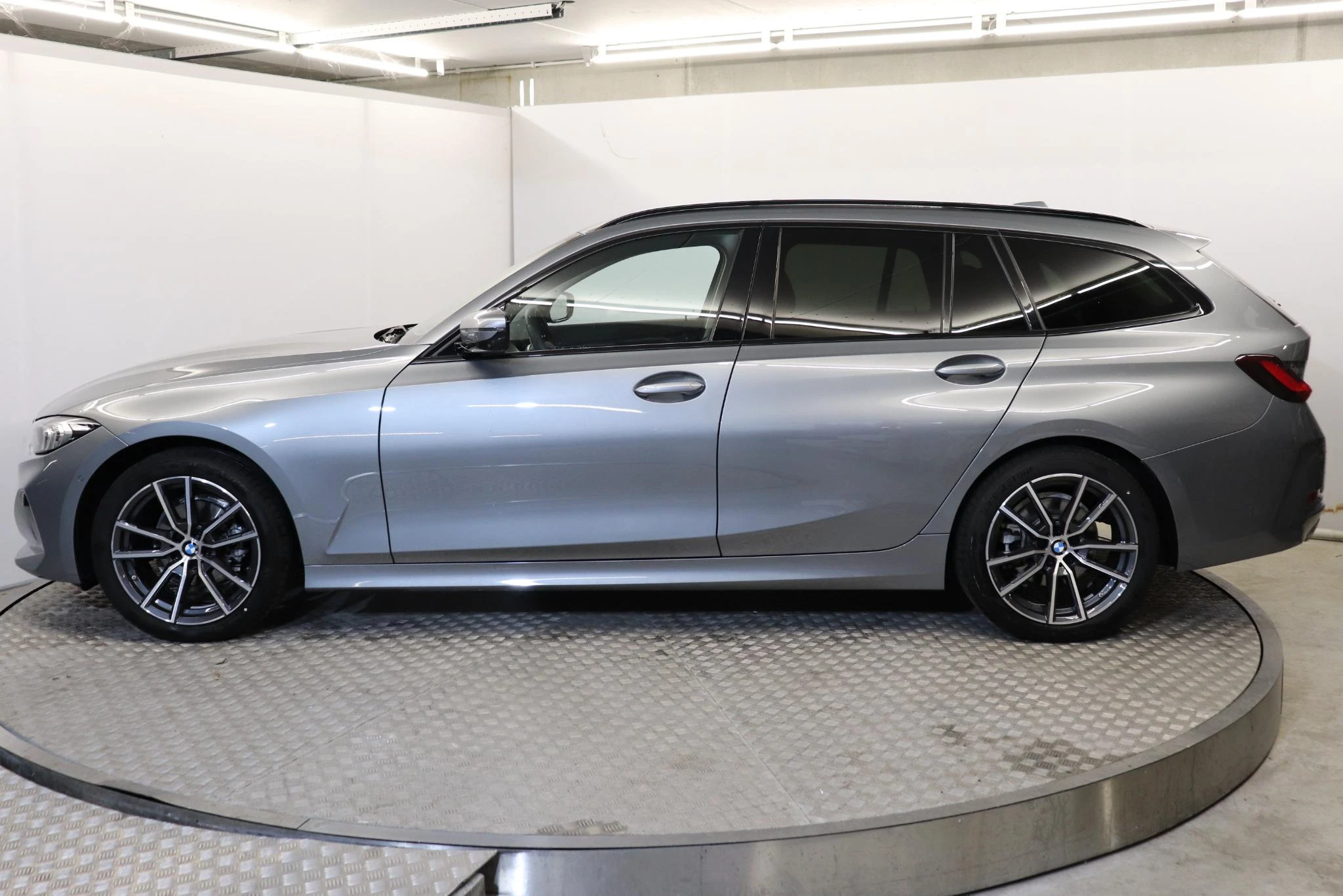 BMW 3 Reeks Touring 318i (115 kW)