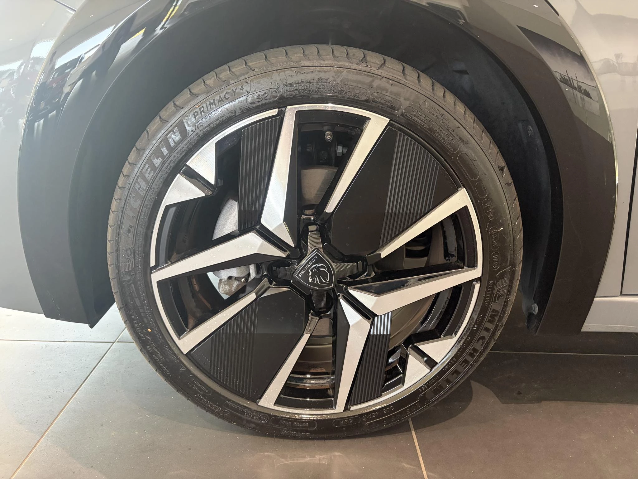 Peugeot-208-image-9