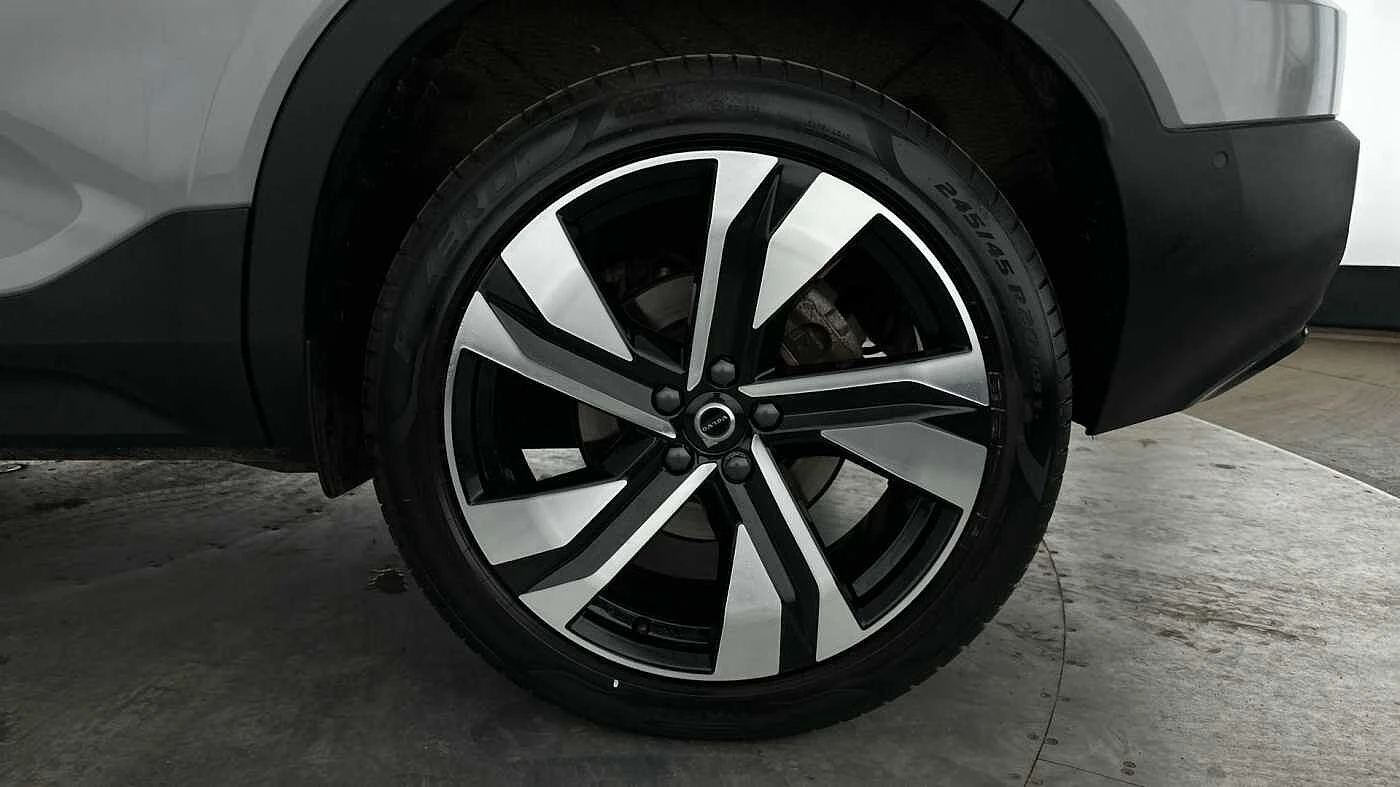 Volvo-XC40-image-25