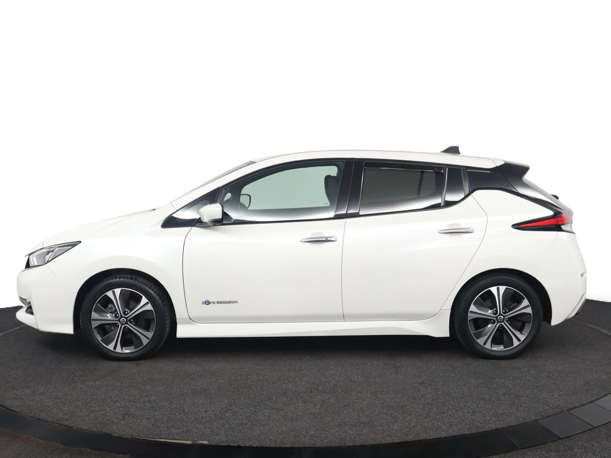 Nissan-Leaf-image-3