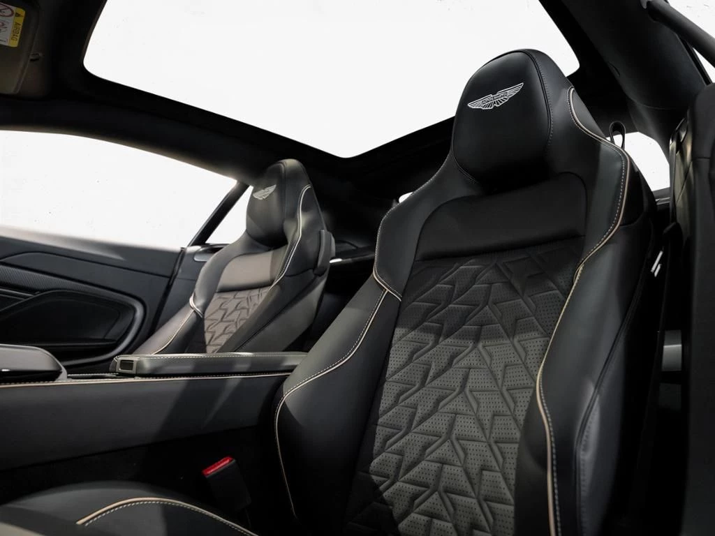 Aston Martin-Vanquish-image-11