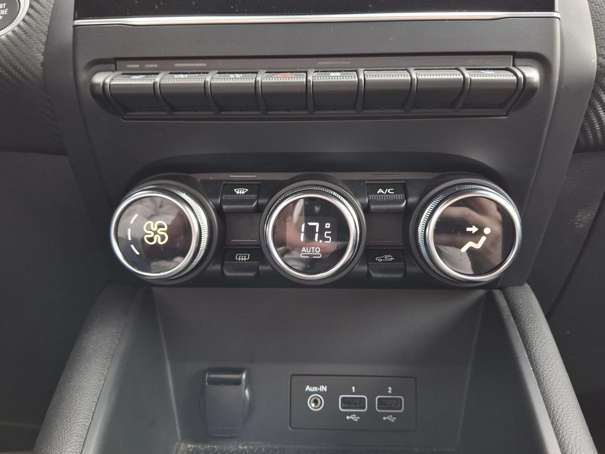 Renault-Captur-image-19