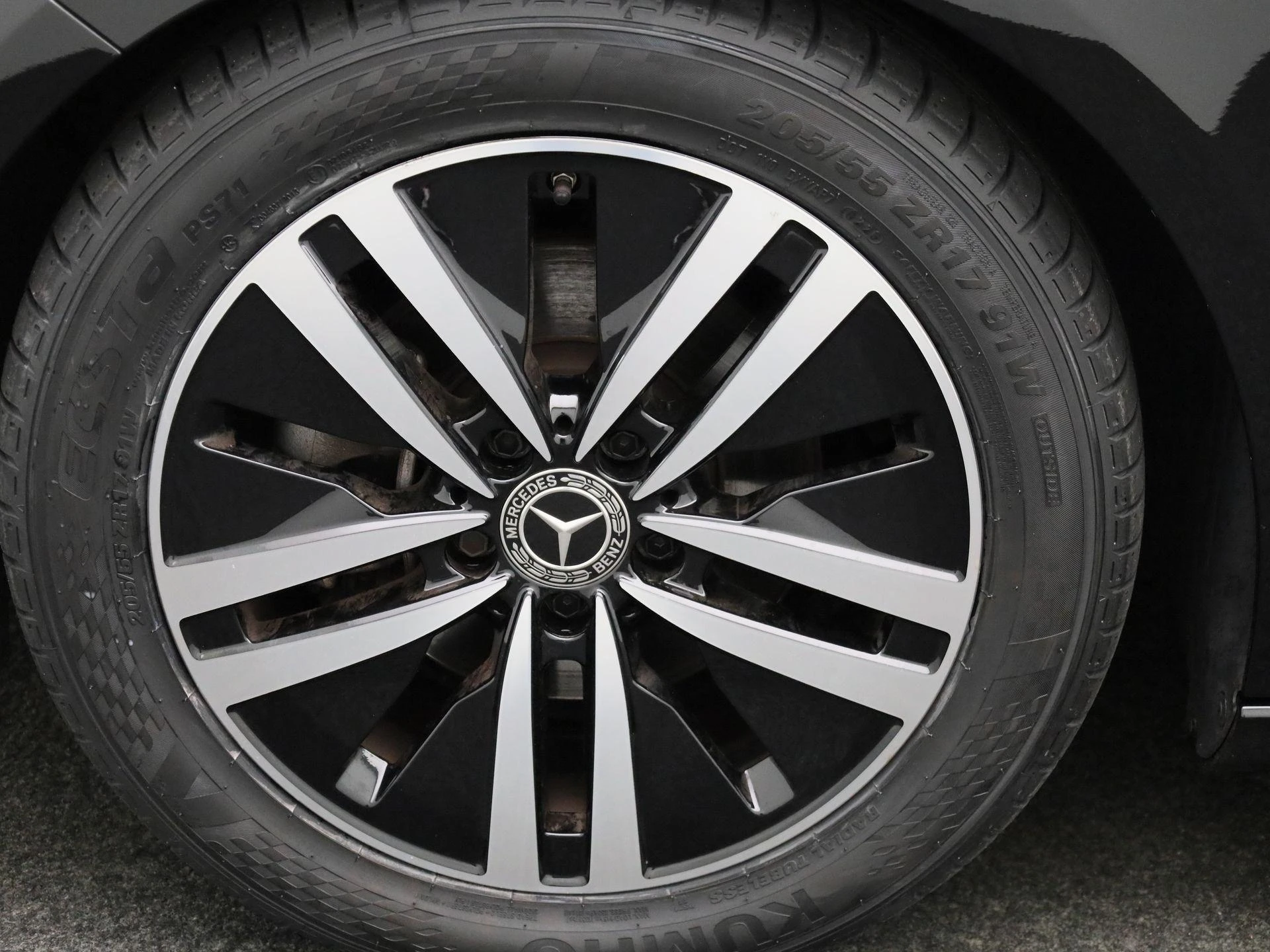 Mercedes-Benz-A-Klasse-image-11