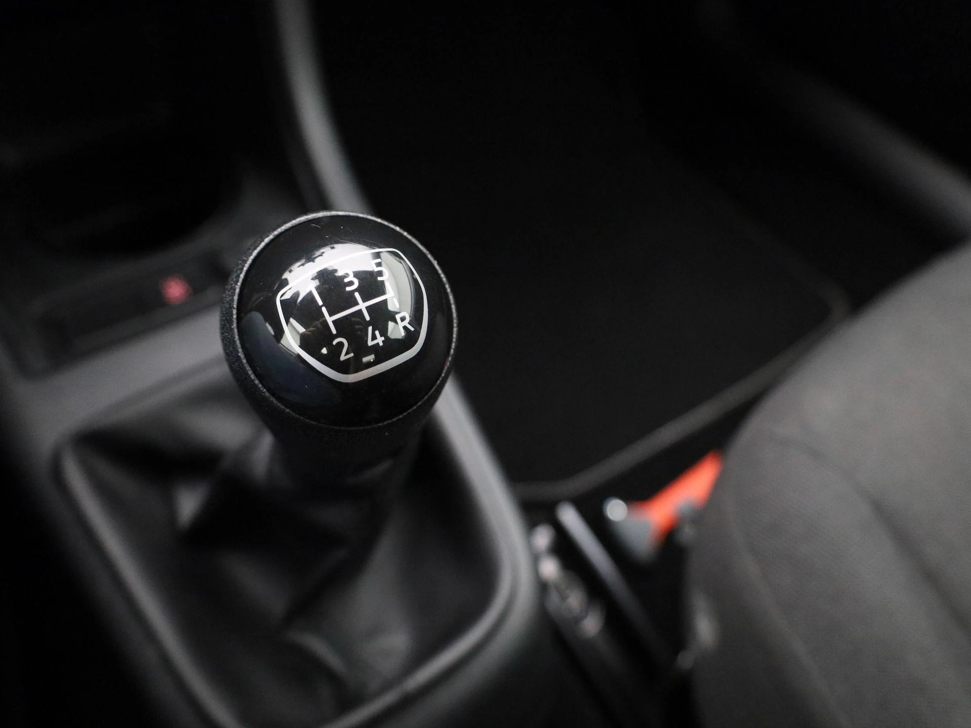Volkswagen-up!-image-19