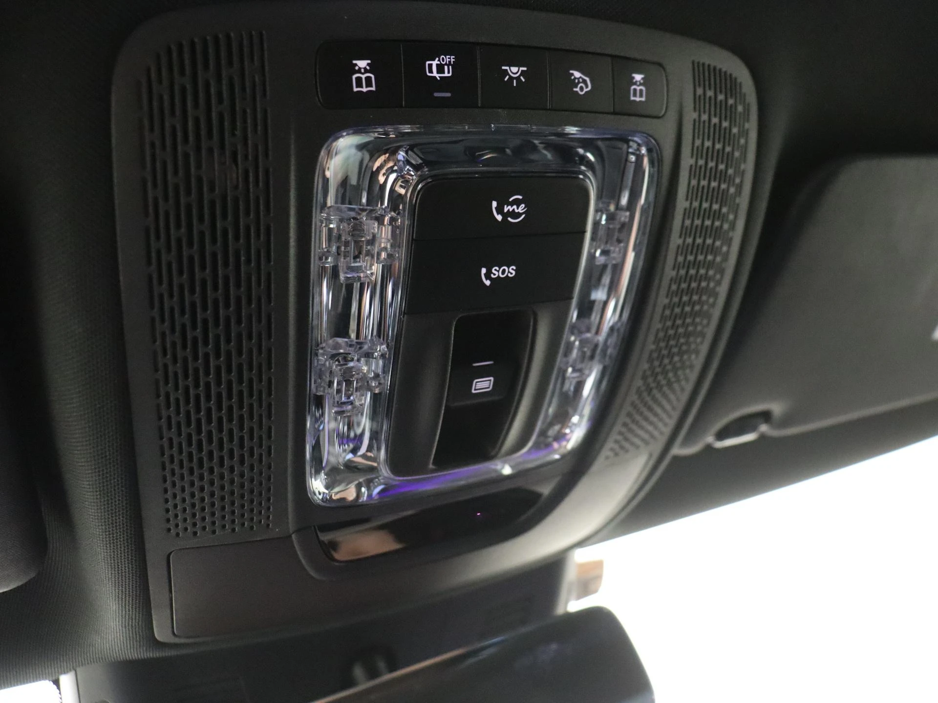 Mercedes-Benz-CLA-image-22
