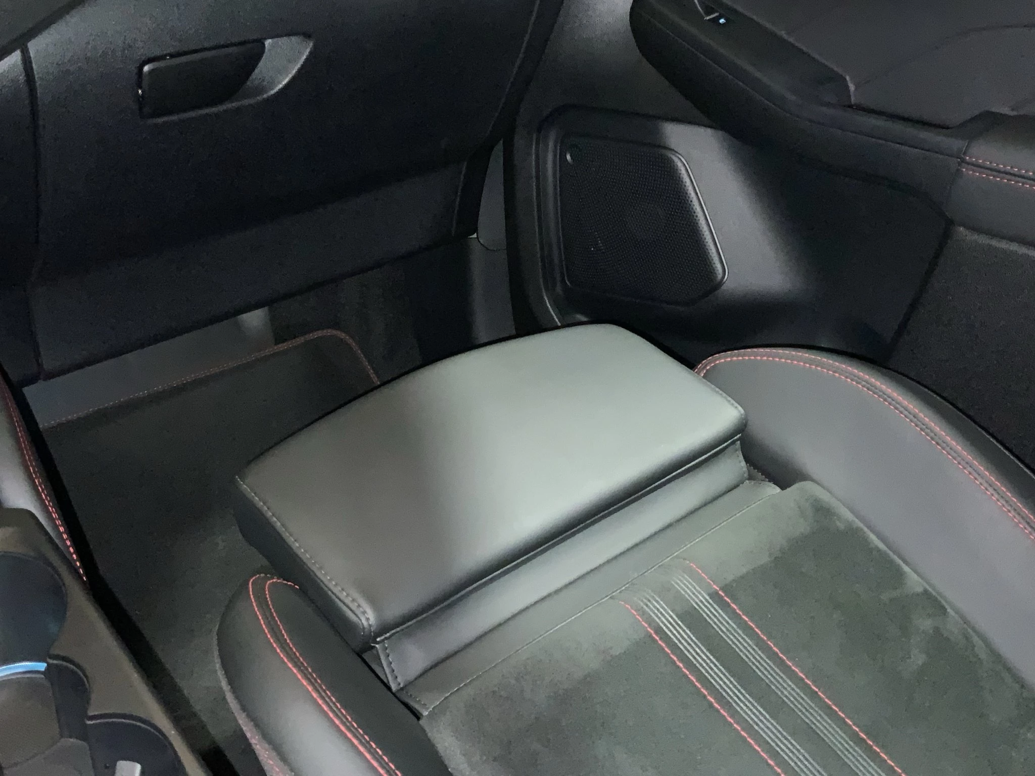 Ford Kuga ST-Line X Aut.*360GRAD*LED-MATRIX*NAVI*GRA*WINTER-PKT.