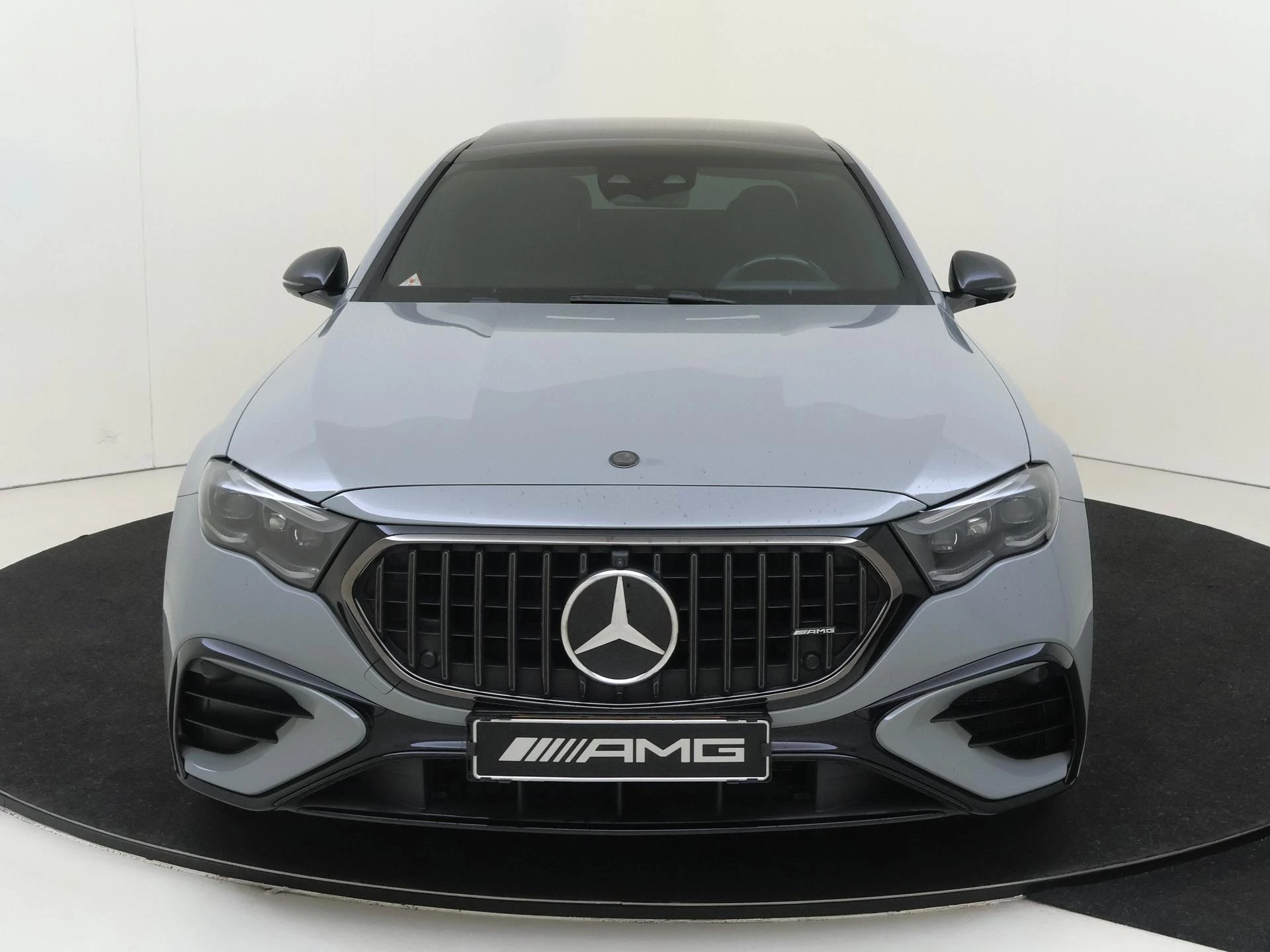 Mercedes-Benz-E-Klasse-image-5