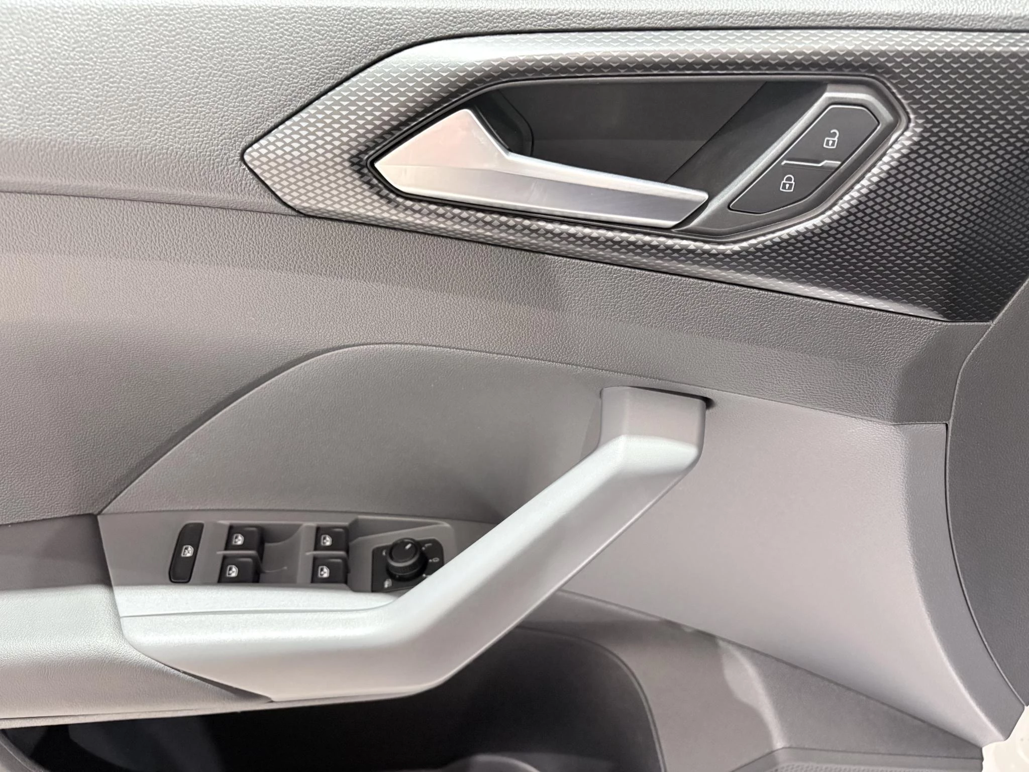 Volkswagen-T-Cross-image-14