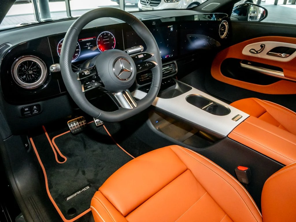 Mercedes-Benz-CLA 200-image-7