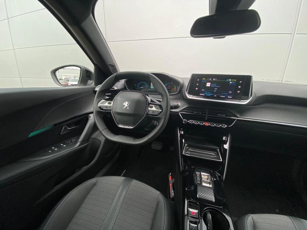 Peugeot-e-2008-image-12