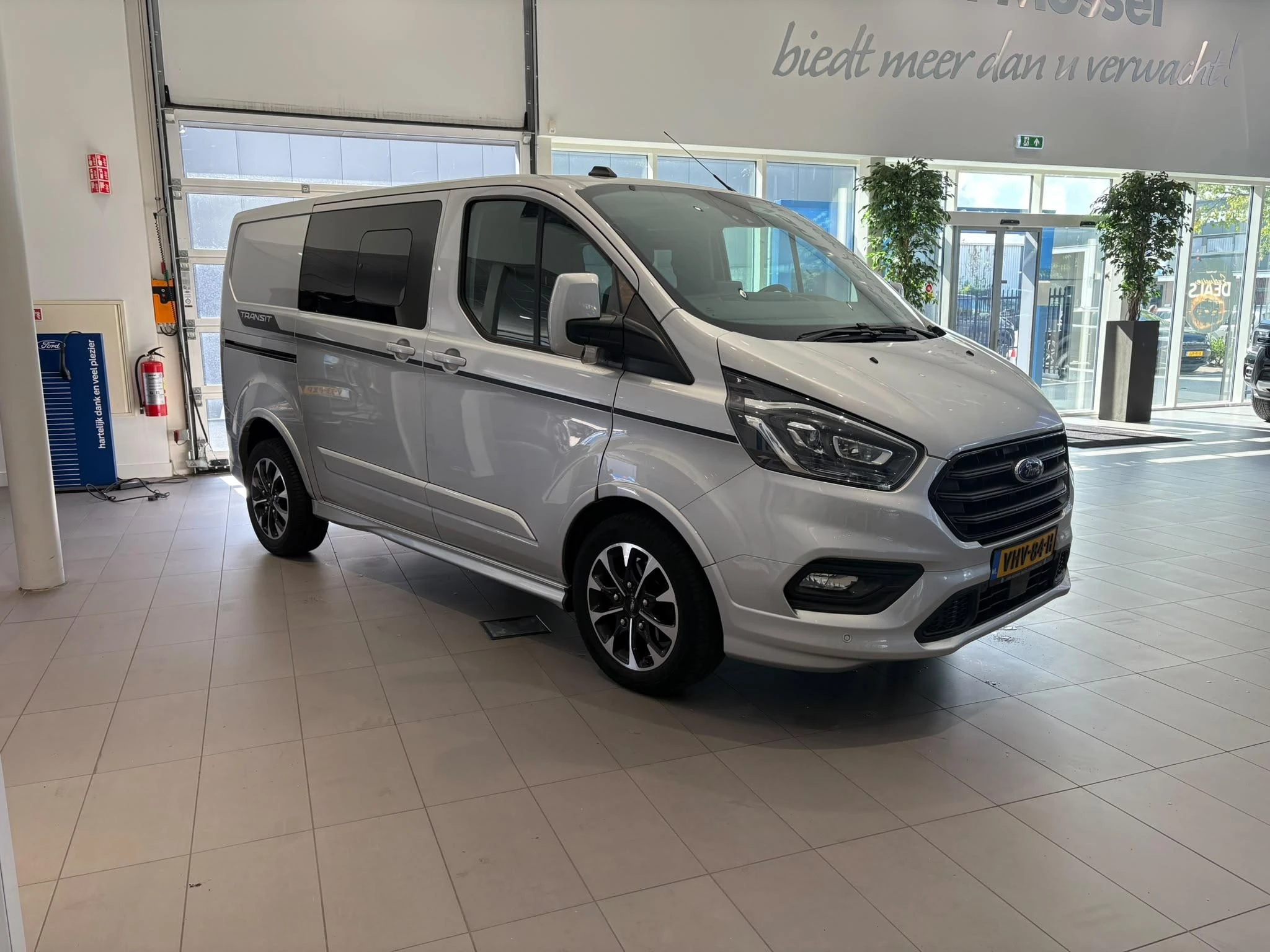 Ford-Transit Custom-image-2