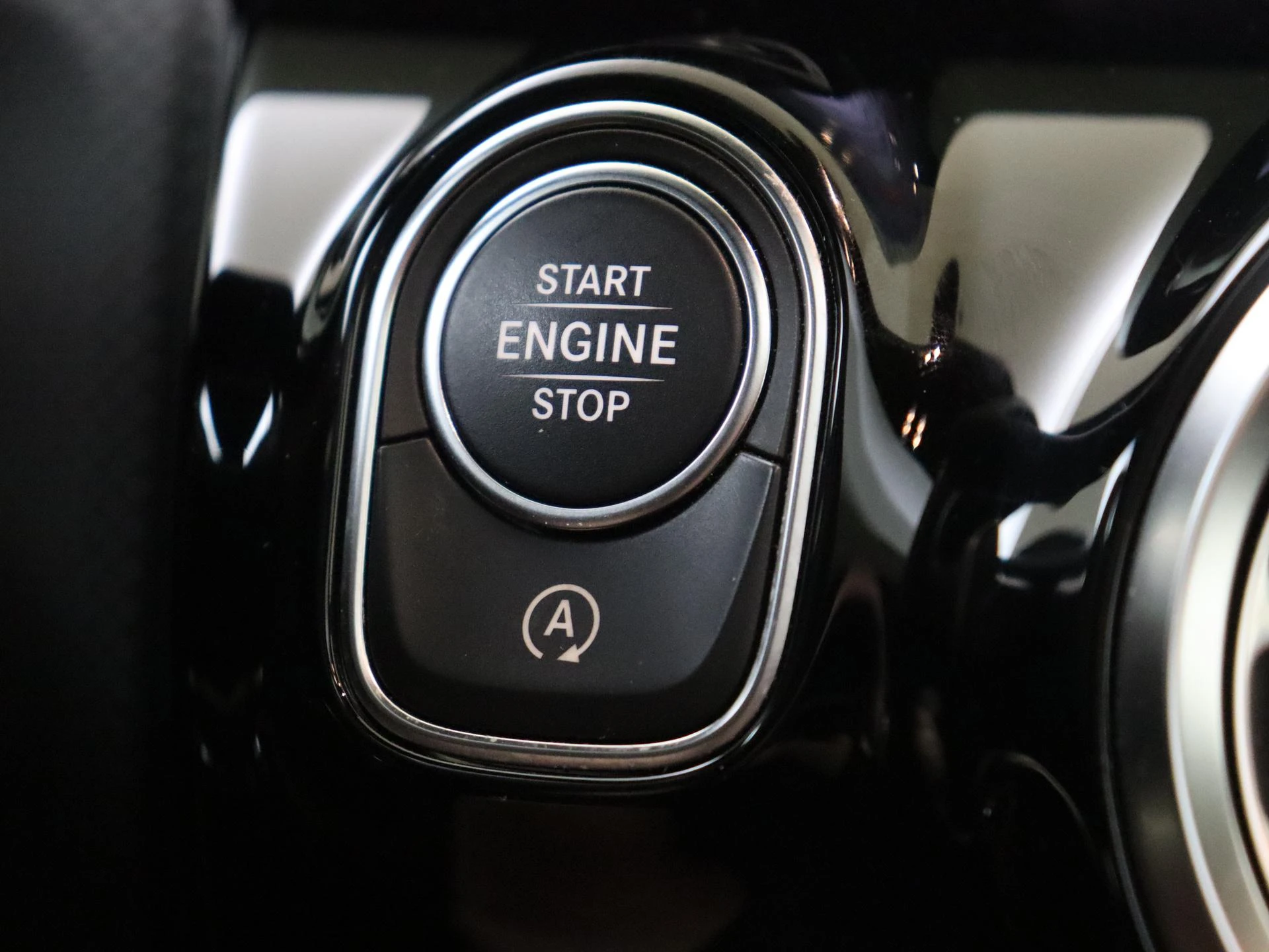 Mercedes-Benz-CLA-image-21