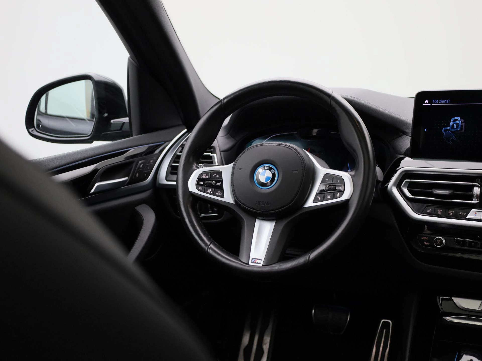 BMW-iX3-image-9