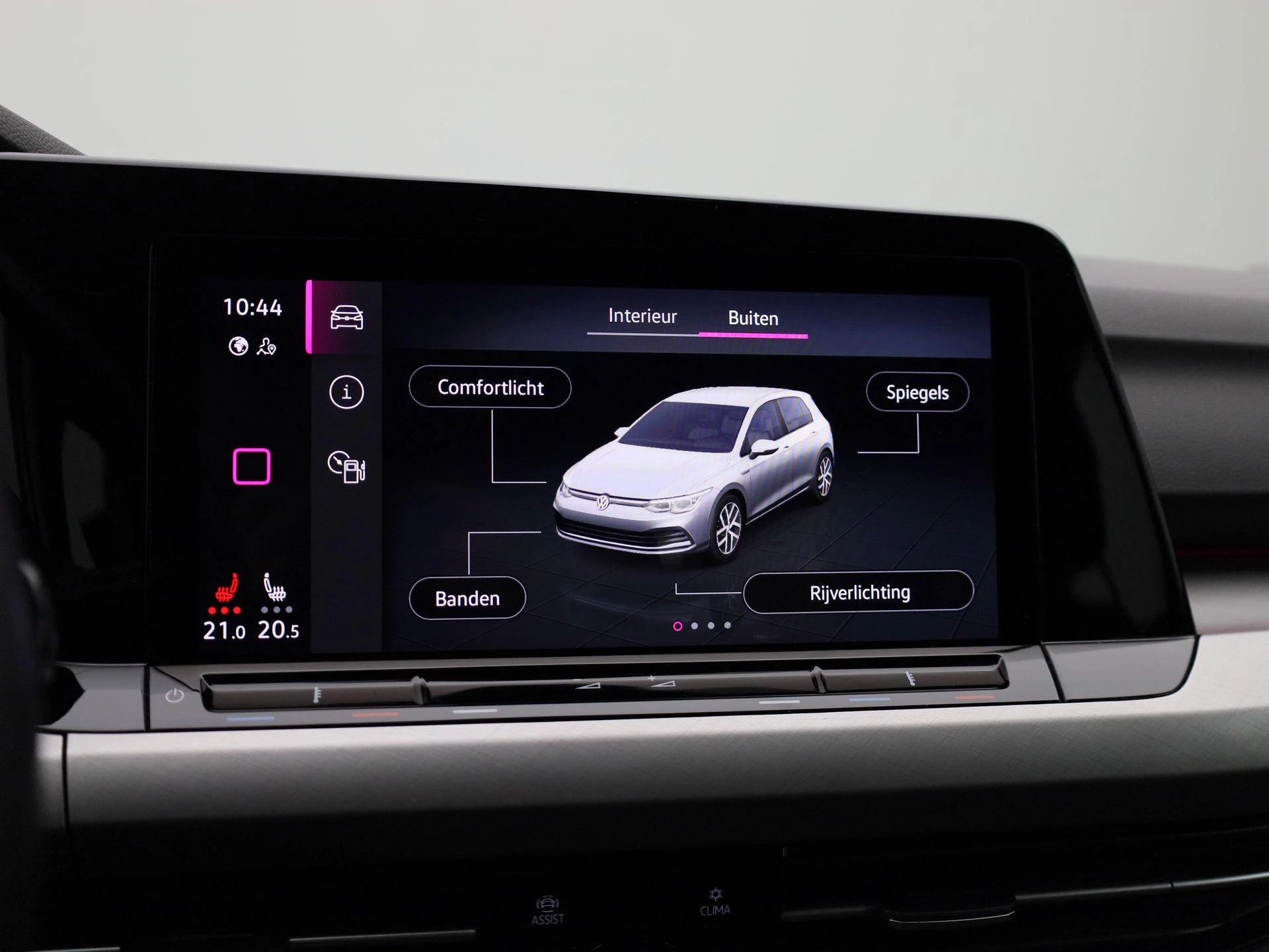 Volkswagen-Golf-image-29