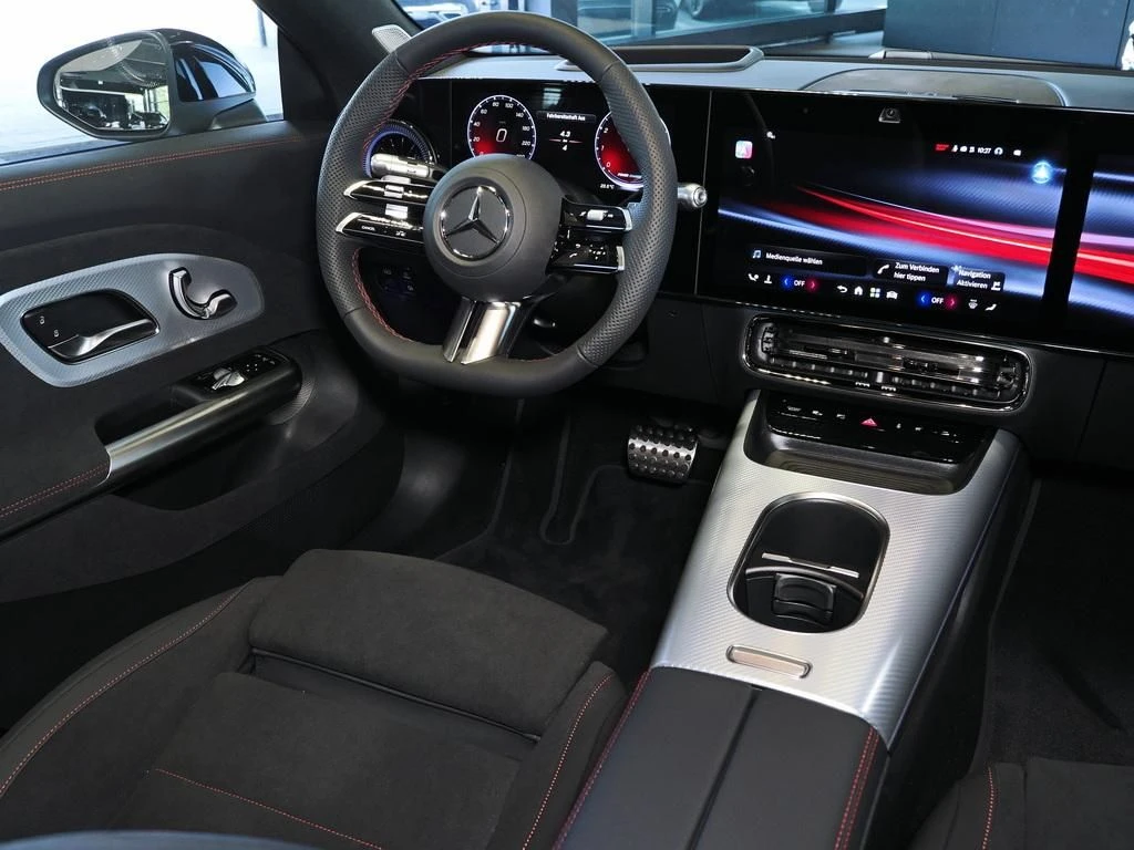 Mercedes-Benz-CLA 200-image-12