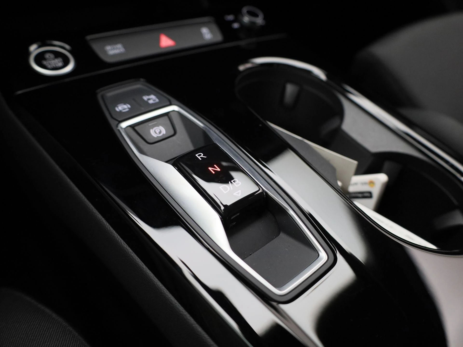 Audi-Q6 e-tron-image-28