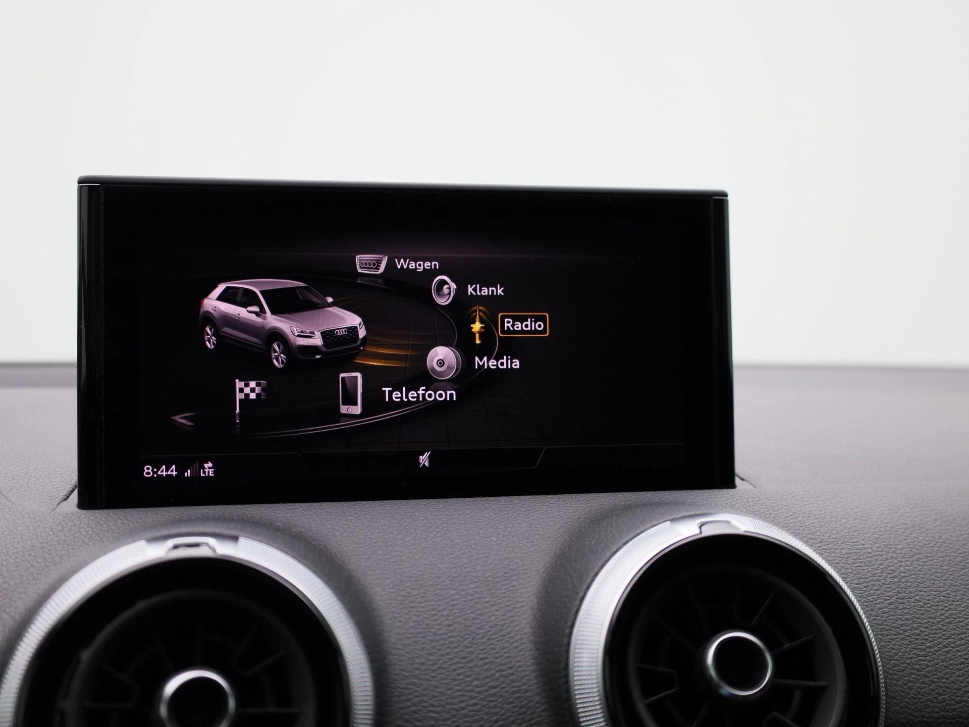 Audi-Q2-image-16