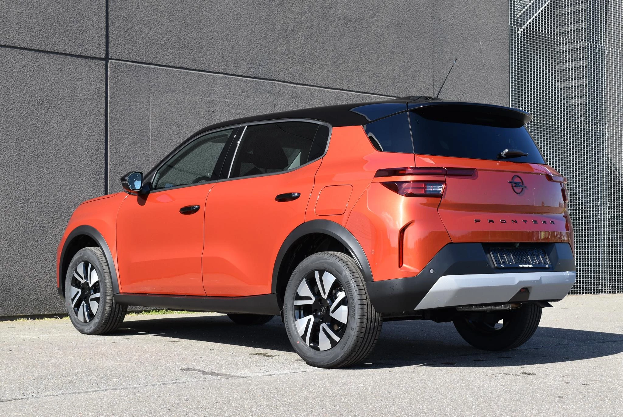 Opel-Frontera-image-6