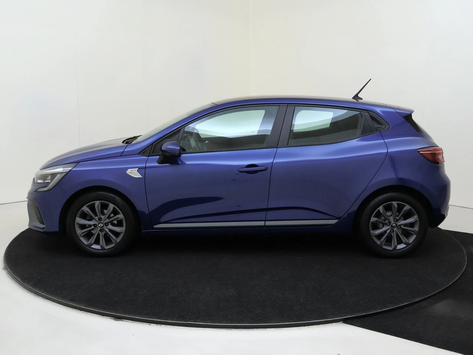 Renault-Clio-image-7
