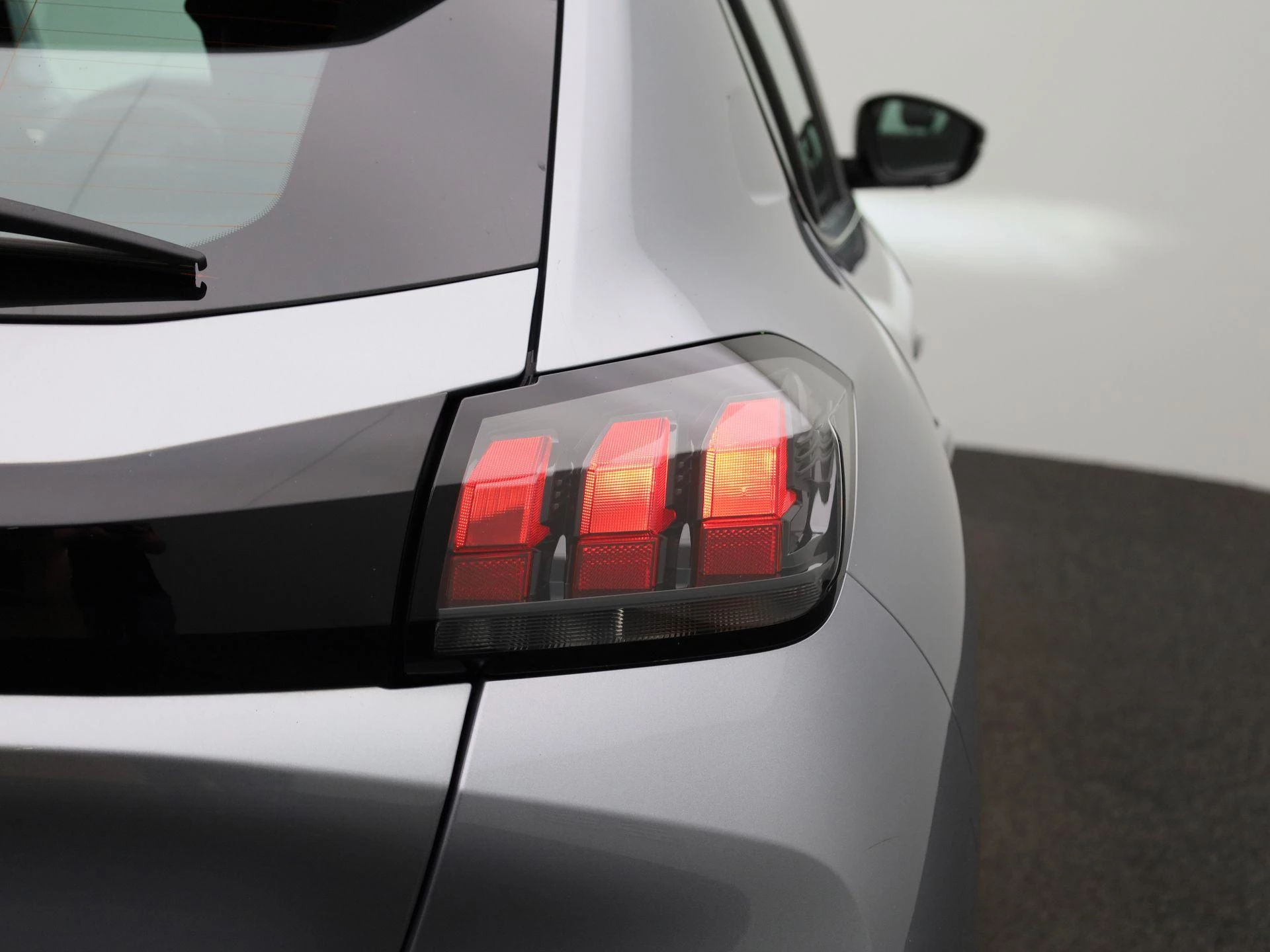 Peugeot-208-image-30