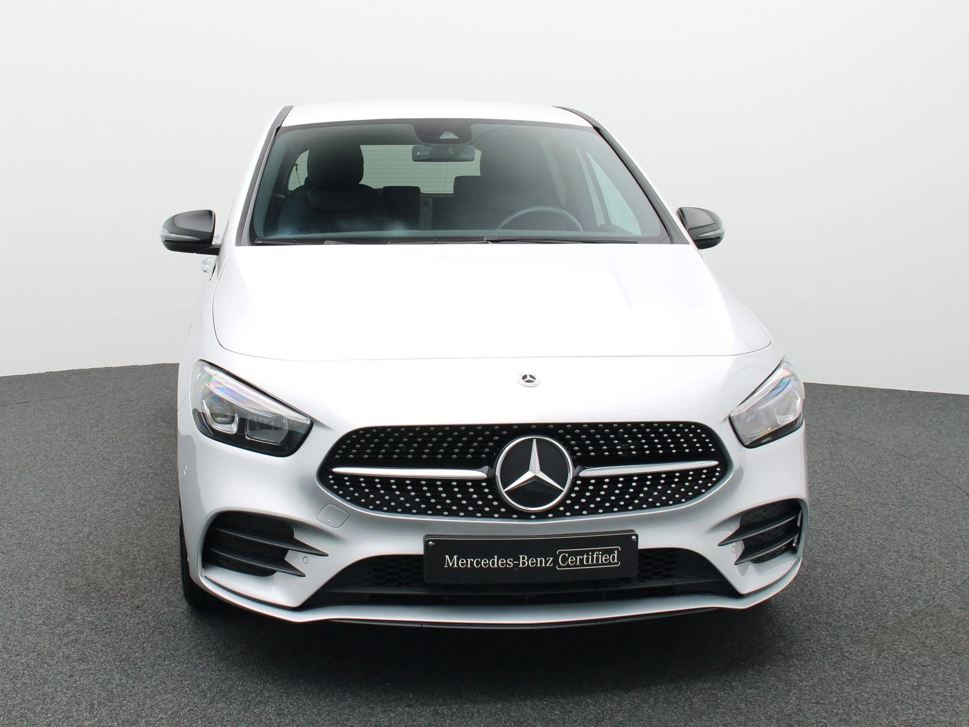 Mercedes-Benz B-Klasse 250 e + AMG LINE + LED + CAMERA +