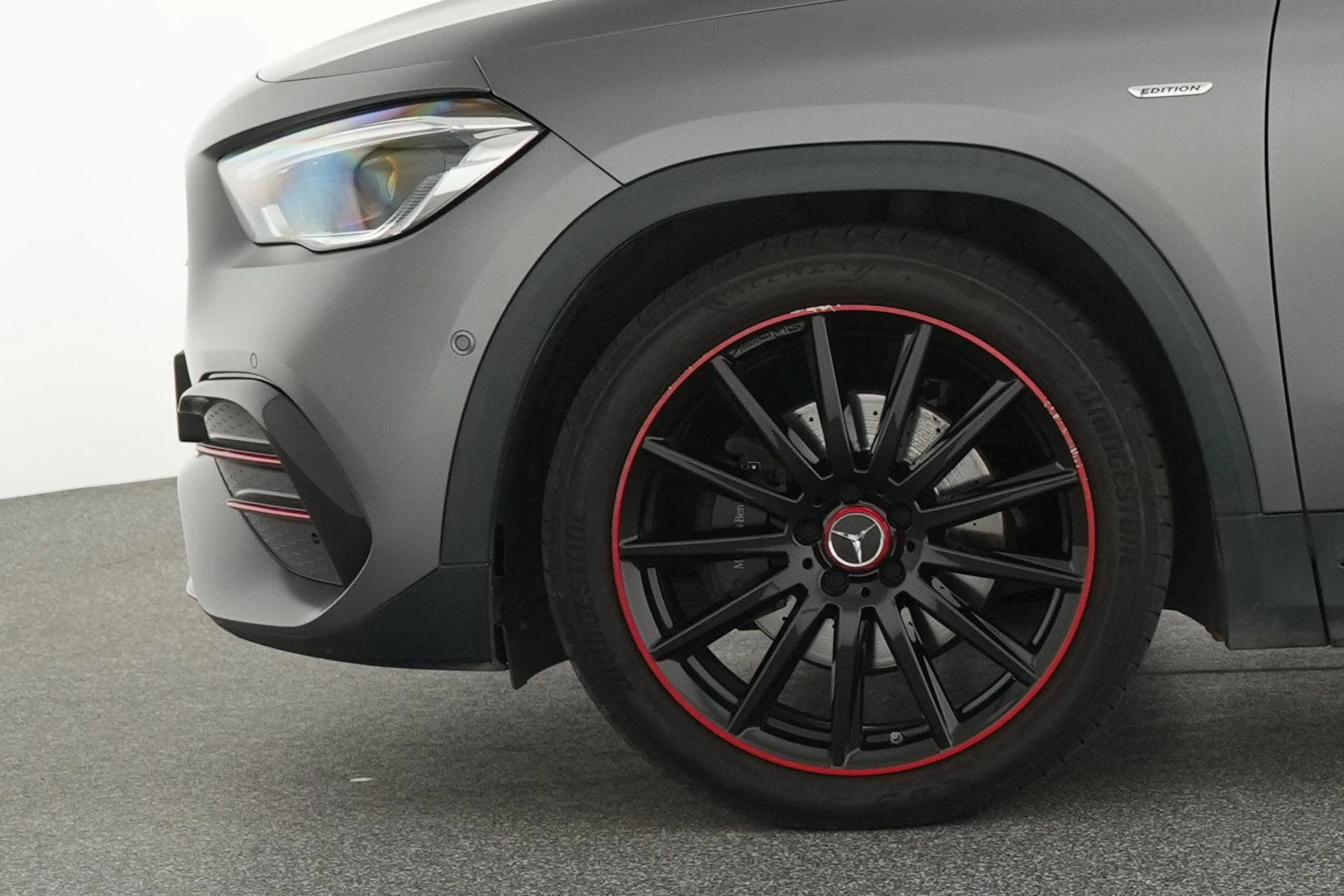 Mercedes-Benz GLA 180 d AMG Line + SPECIAL EDITION + LEDER + PANO + MULTIBEAM +