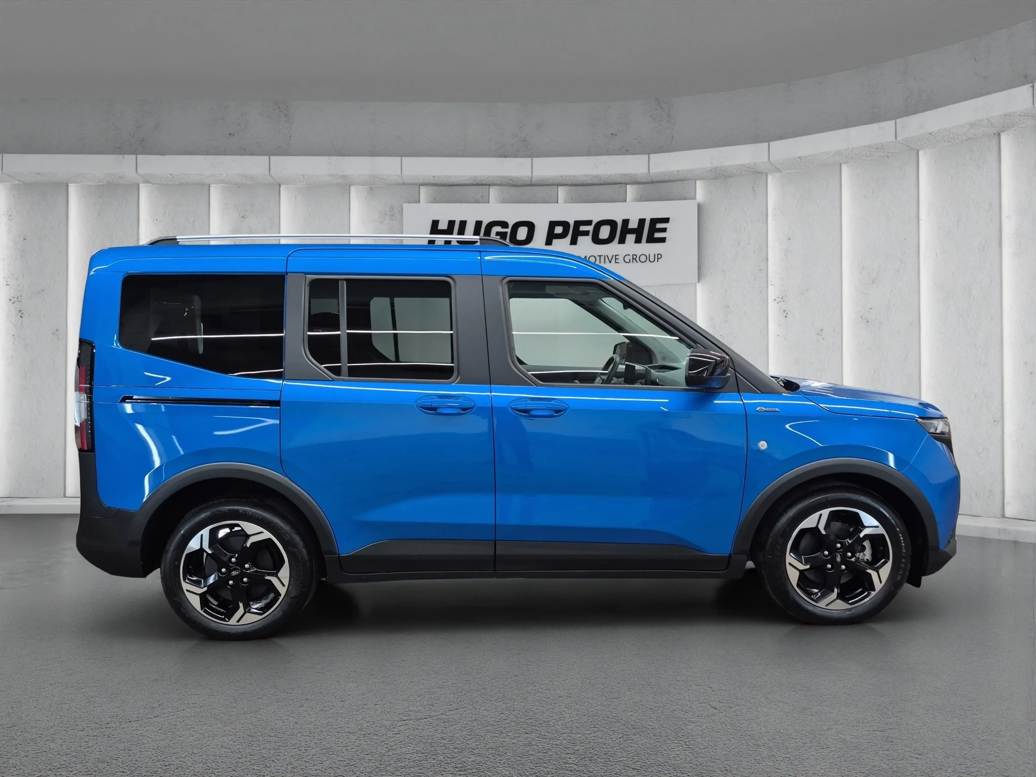 Ford-Tourneo Courier-image-2