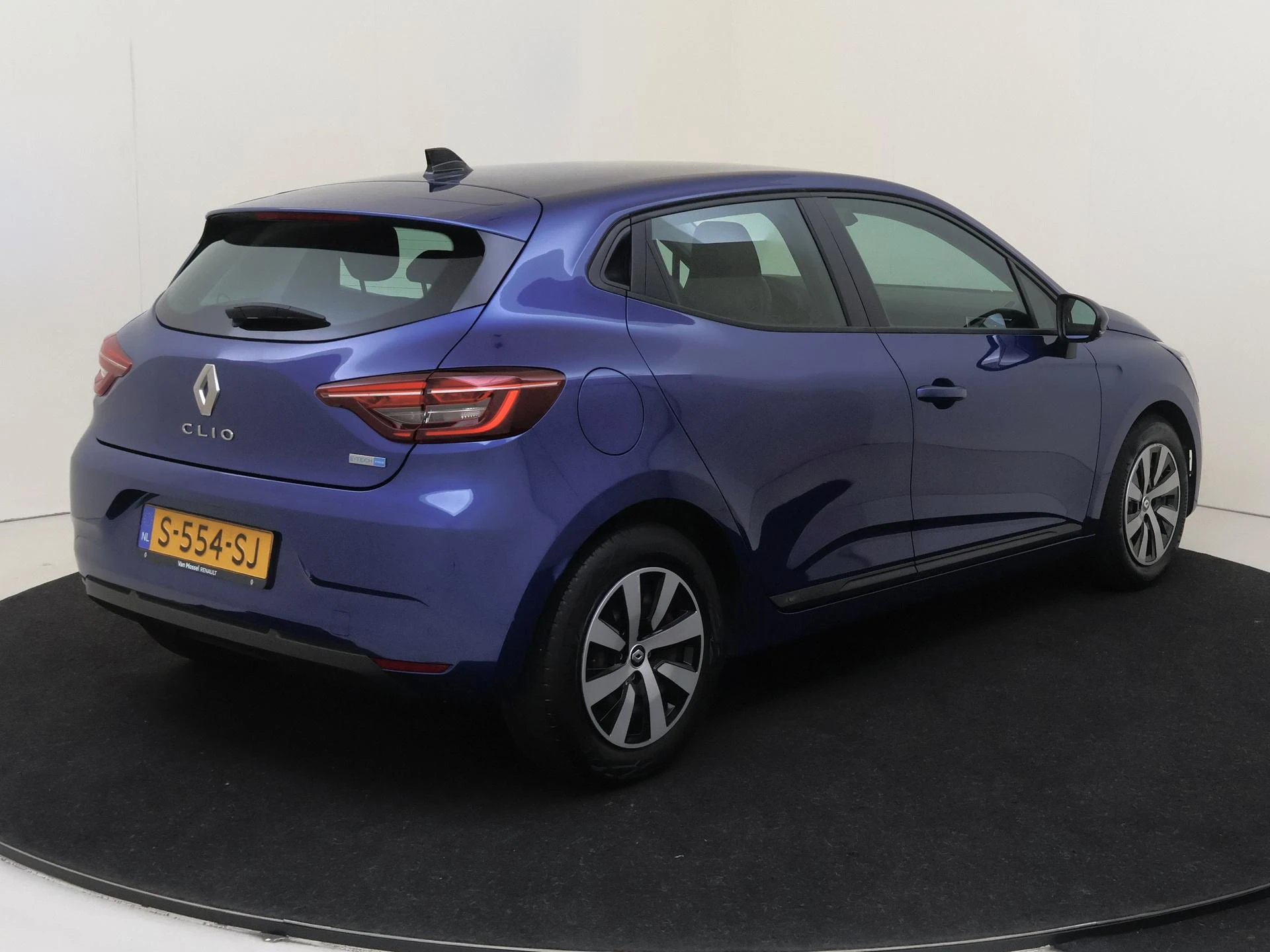Renault-Clio-image-3