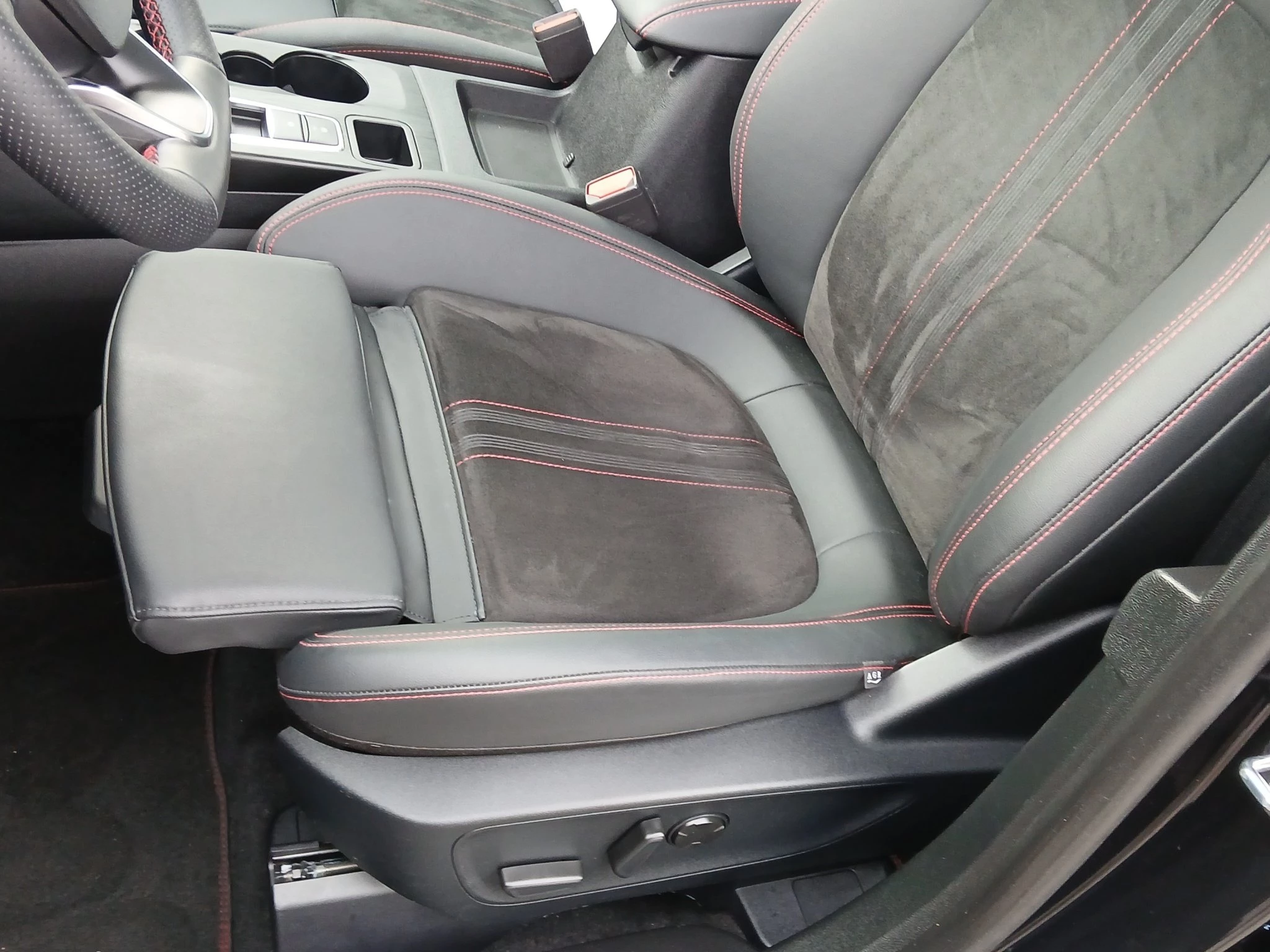 Ford-Kuga-image-27