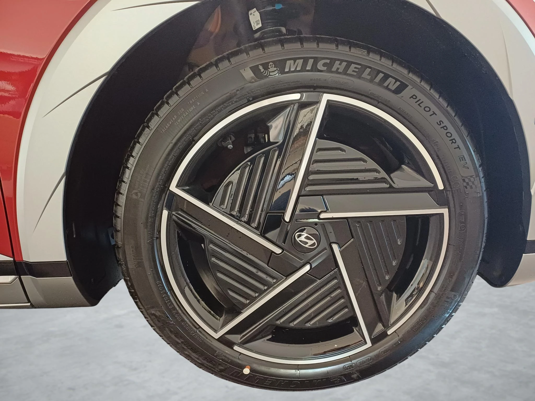Hyundai-IONIQ 5-image-8