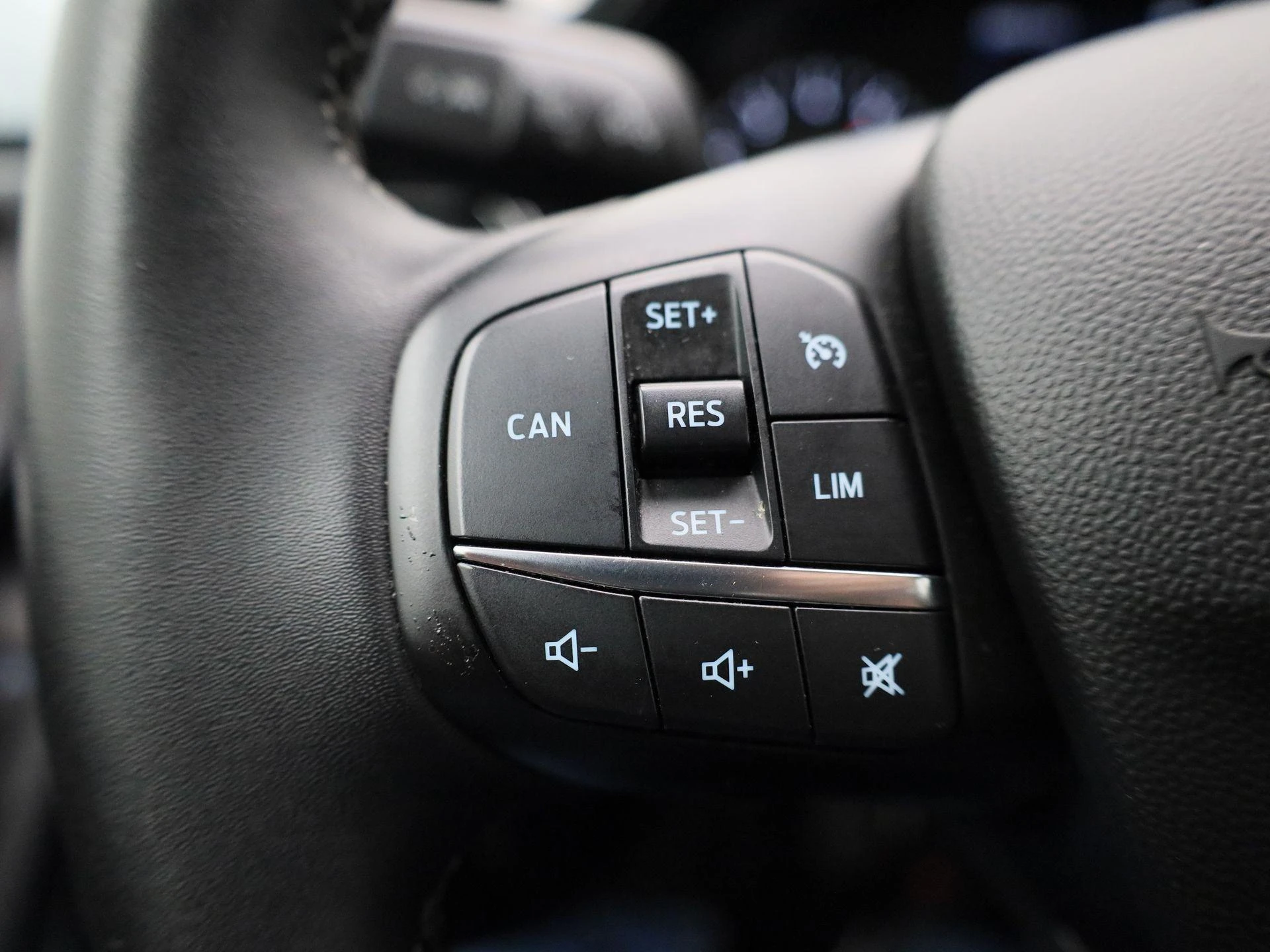Ford Fiesta 1.0i EcoBoost MHEV 92kW Connected