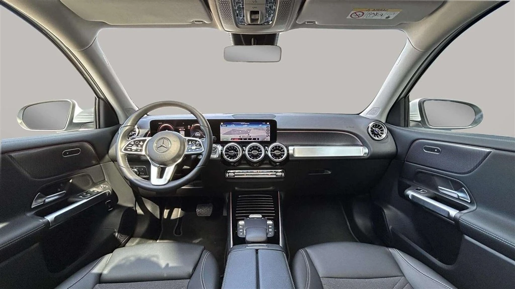 Mercedes-Benz-EQB-image-13