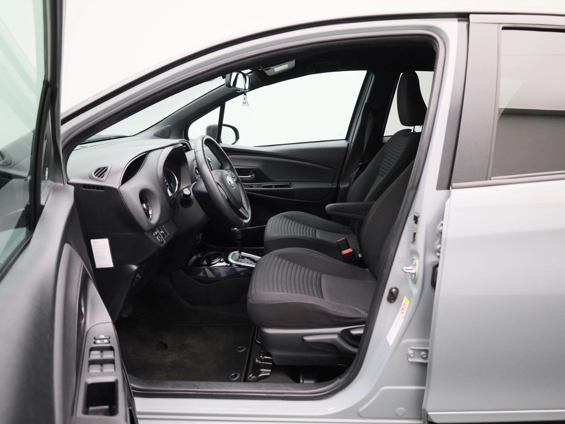 Toyota-Yaris-image-9