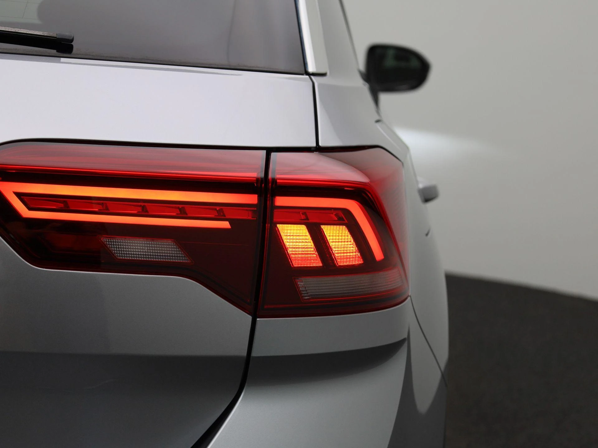 Volkswagen-T-Roc-image-37
