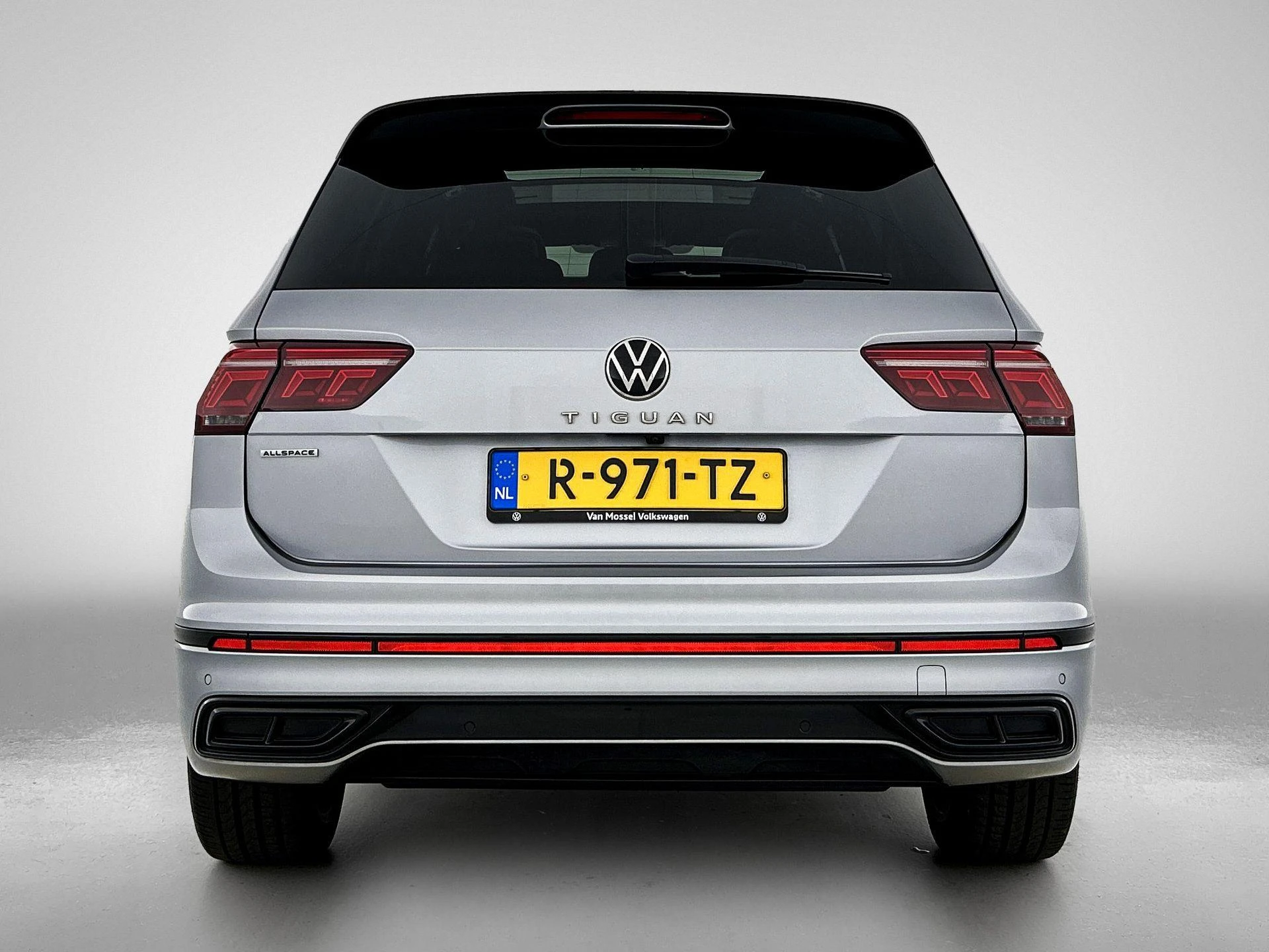 Volkswagen-Tiguan Allspace-image-2