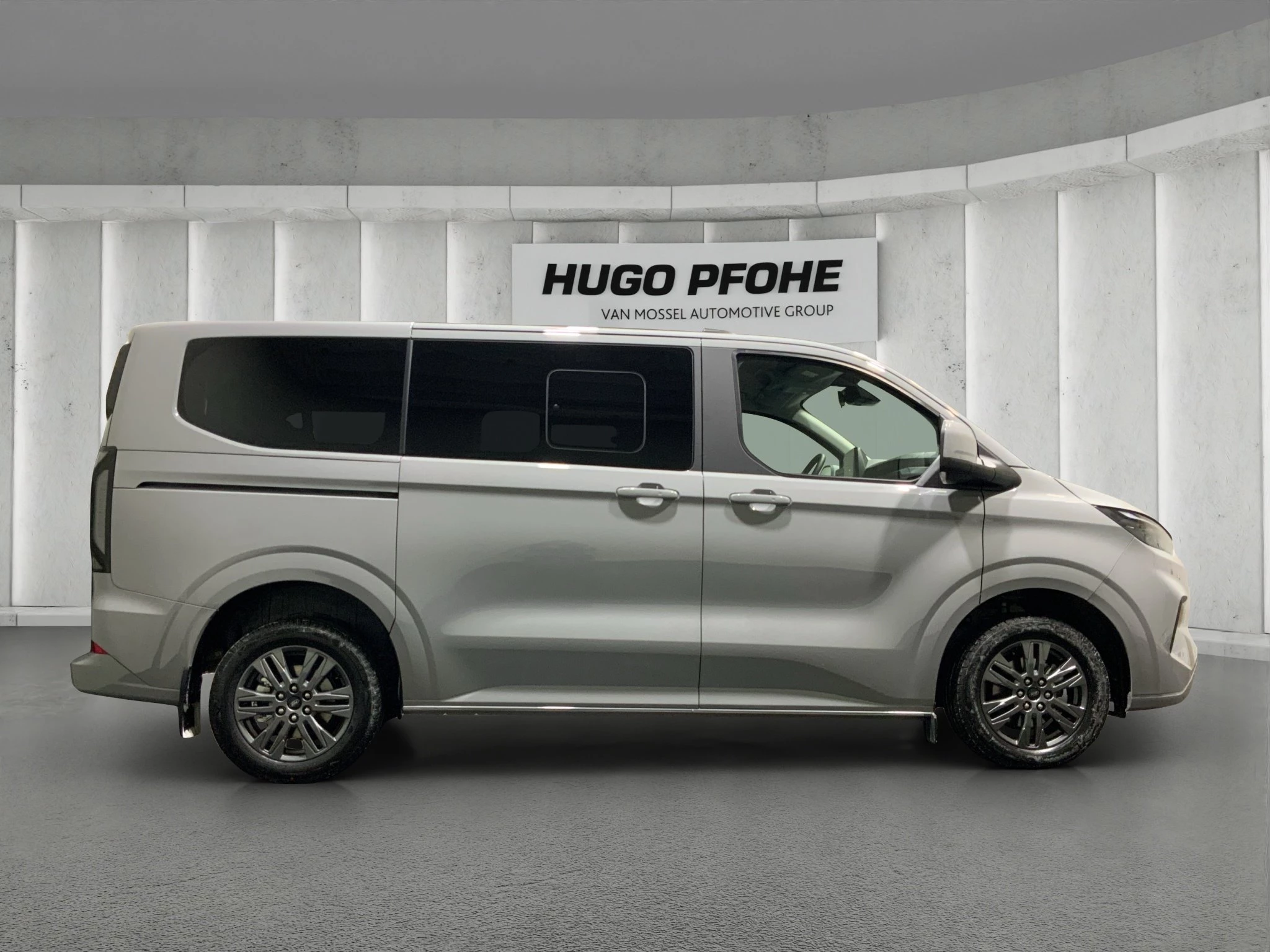 Ford-Tourneo Custom-image-4