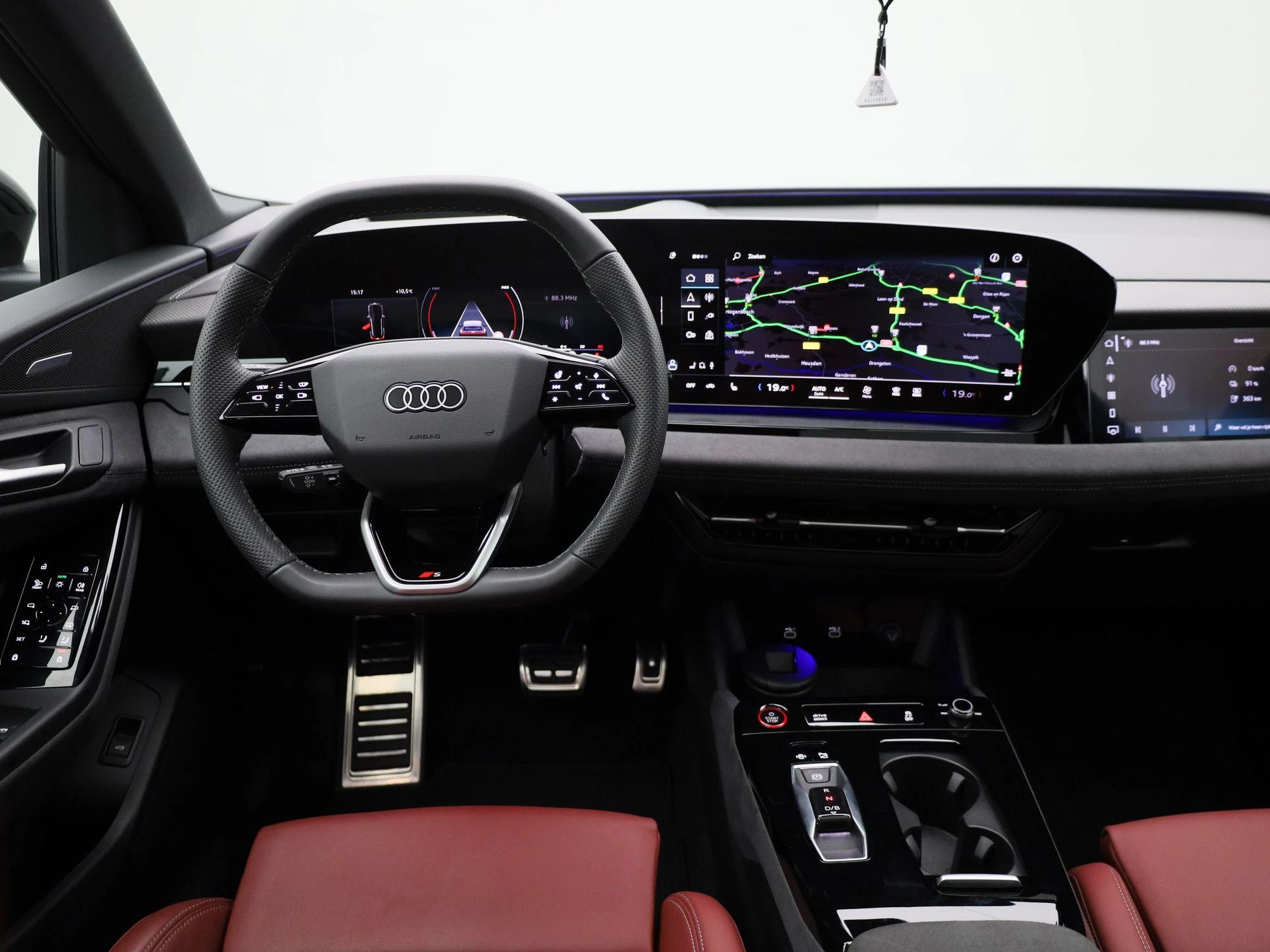 Audi-Q6 e-tron-image-8