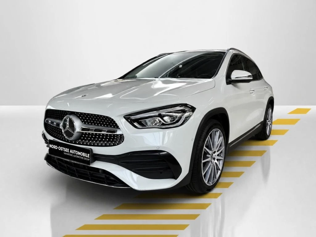 Mercedes-Benz-GLA 220 d-image-1