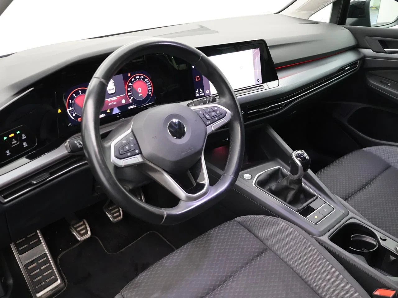 Volkswagen-Golf-image-10