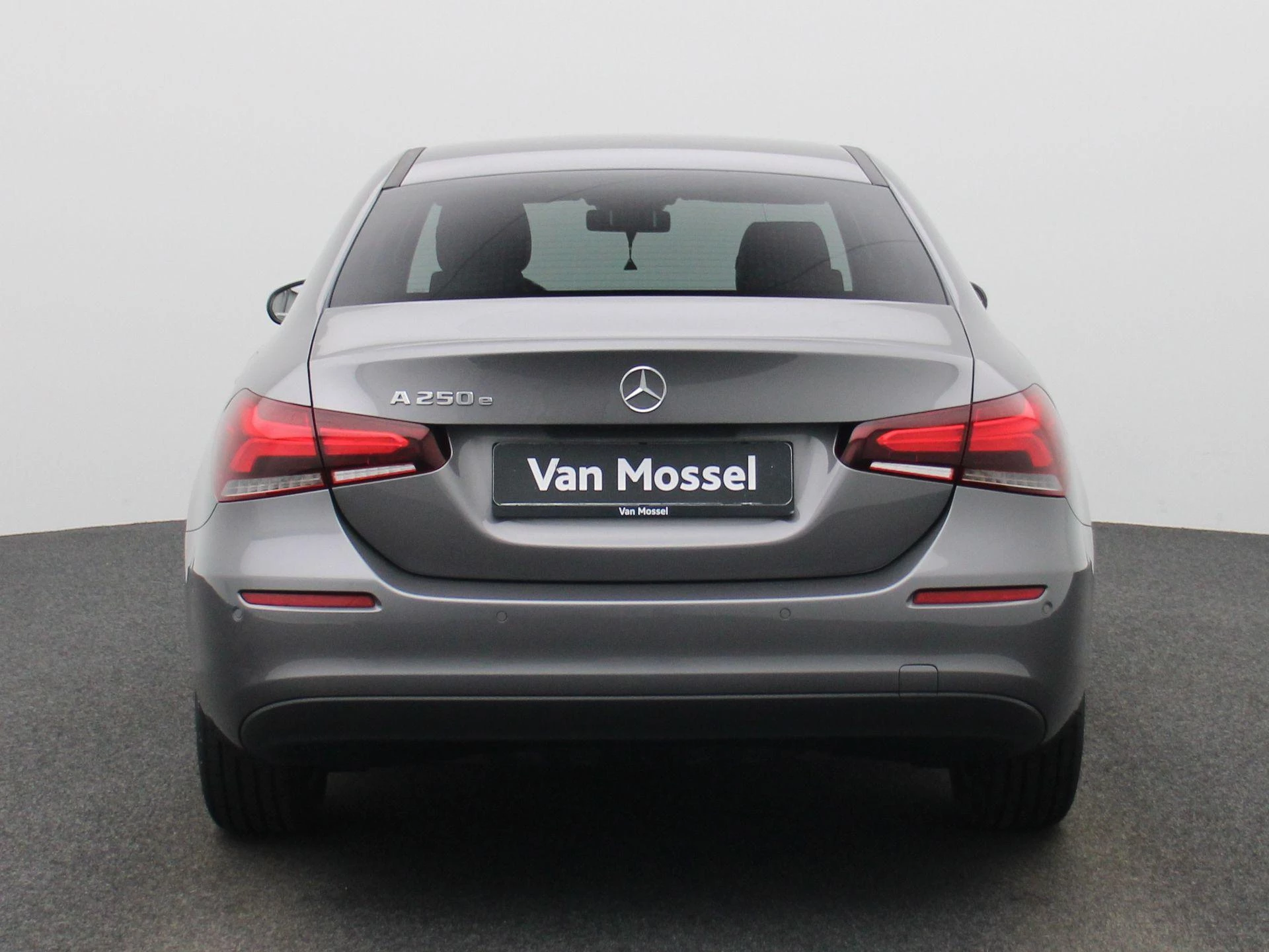 Mercedes-Benz-A-Klasse-image-4