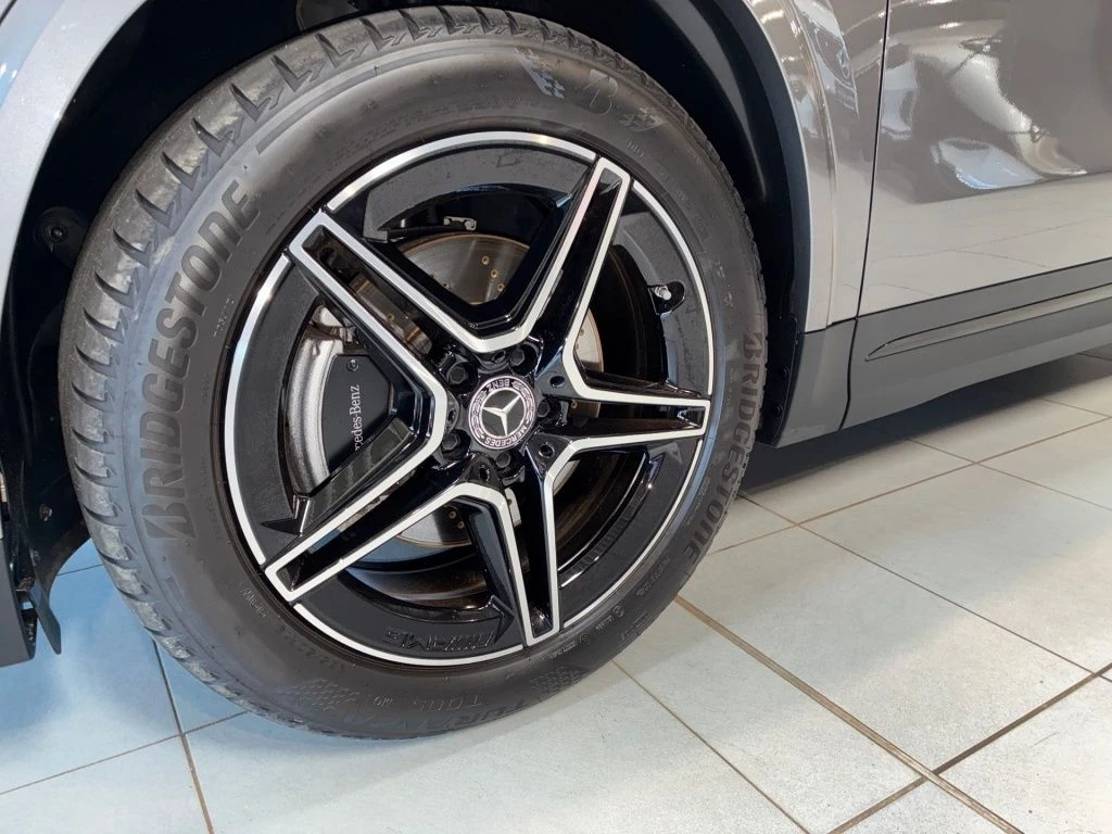 Mercedes-Benz-GLA 200 d-image-19