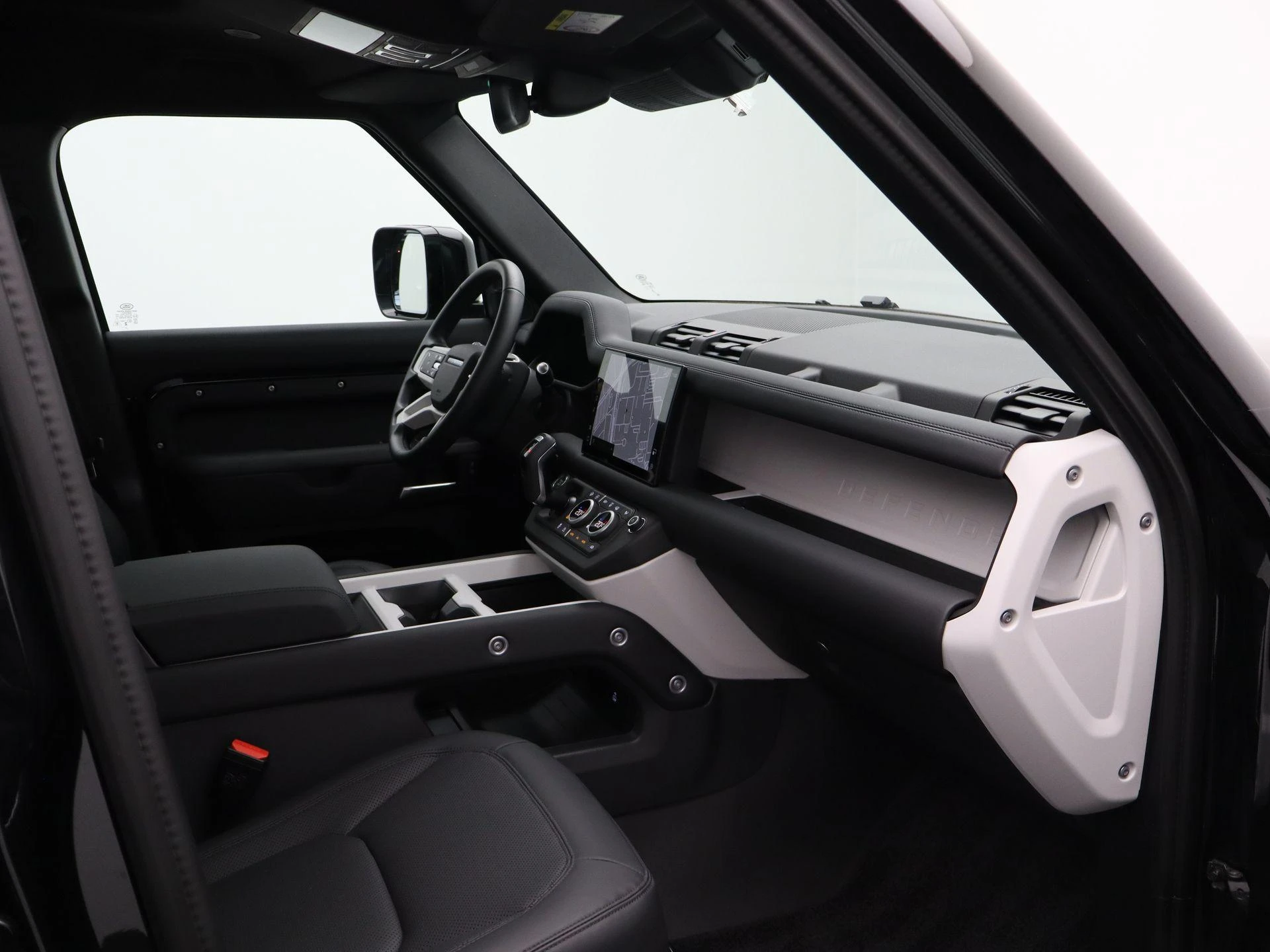 Land Rover-Defender-image-31